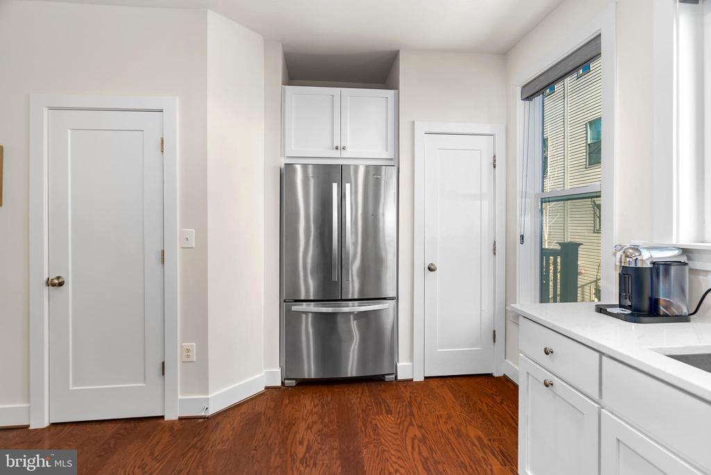 16313 DECKER PLACE