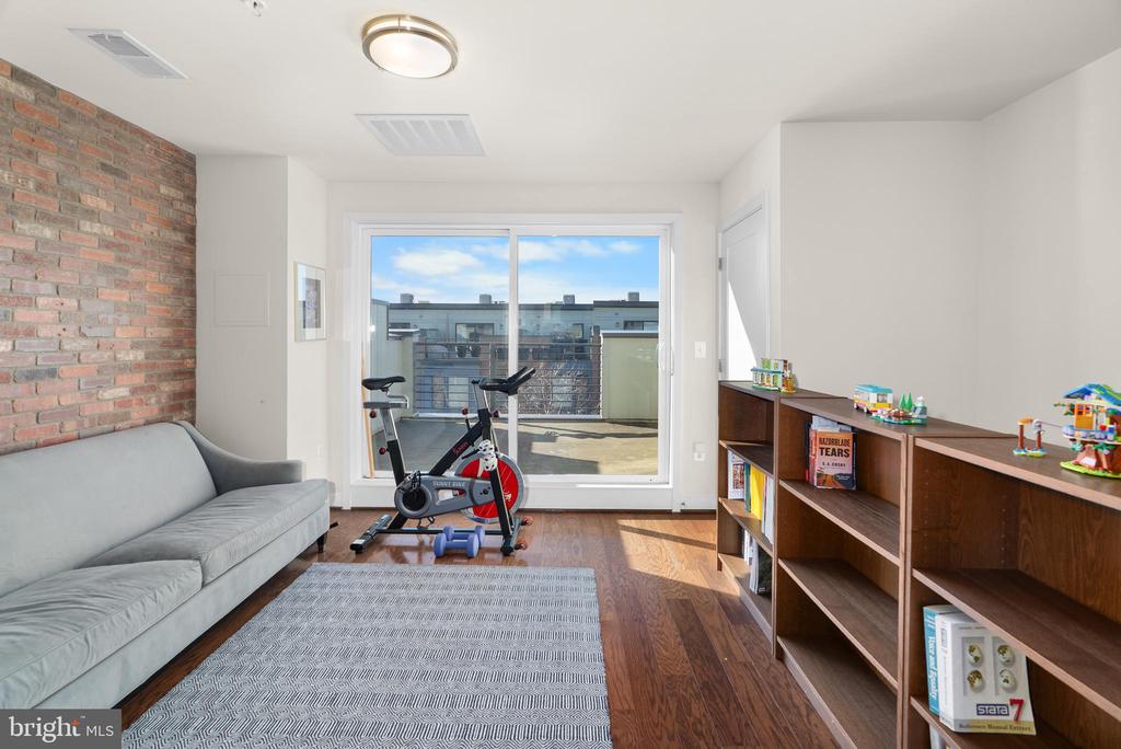 16313 DECKER PLACE