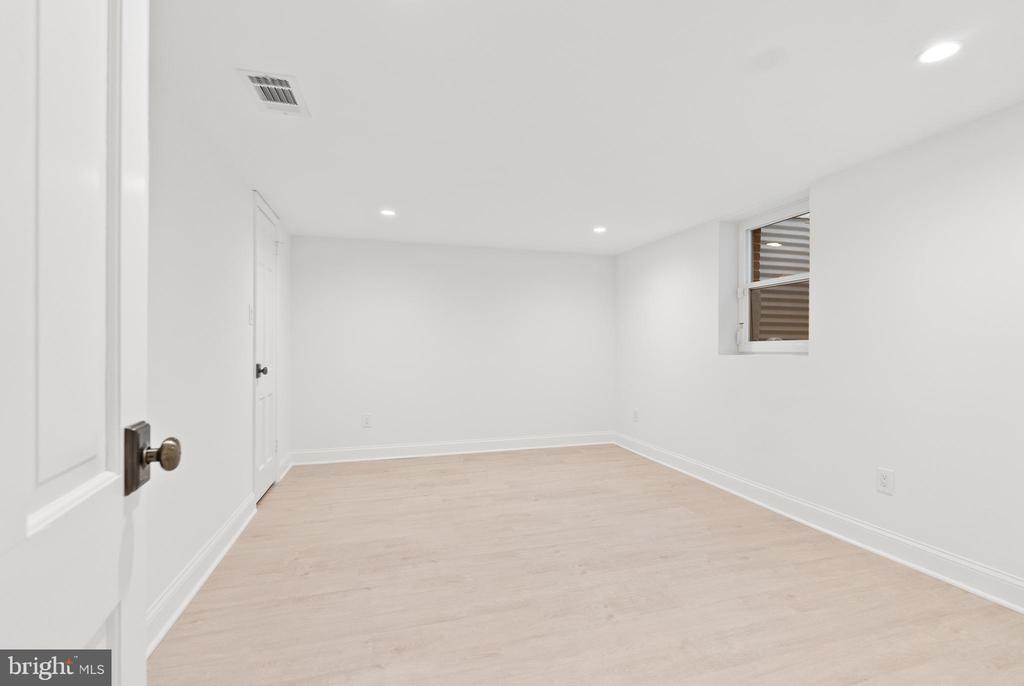 10104 NEWHALL ROAD