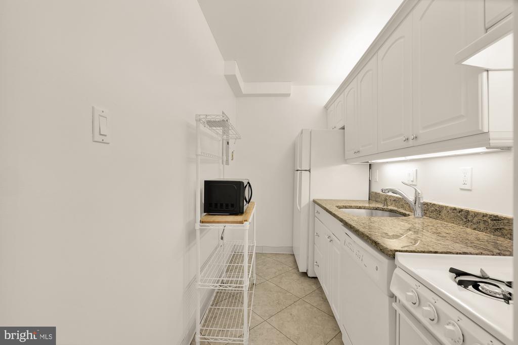 4515 WILLARD AVENUE 2320S