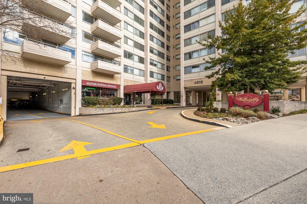 4515 WILLARD AVENUE 2320S