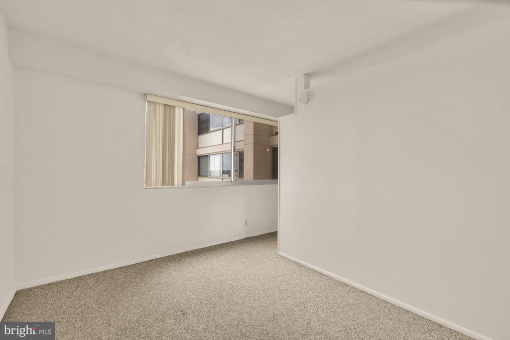4515 WILLARD AVENUE 2320S