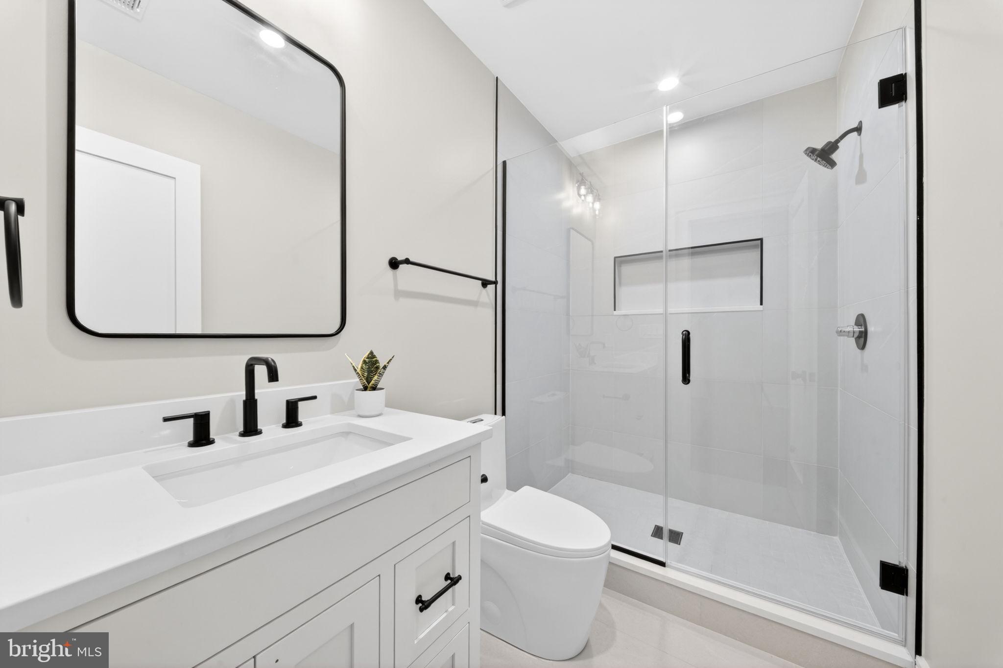 5326 MCKINLEY STREET