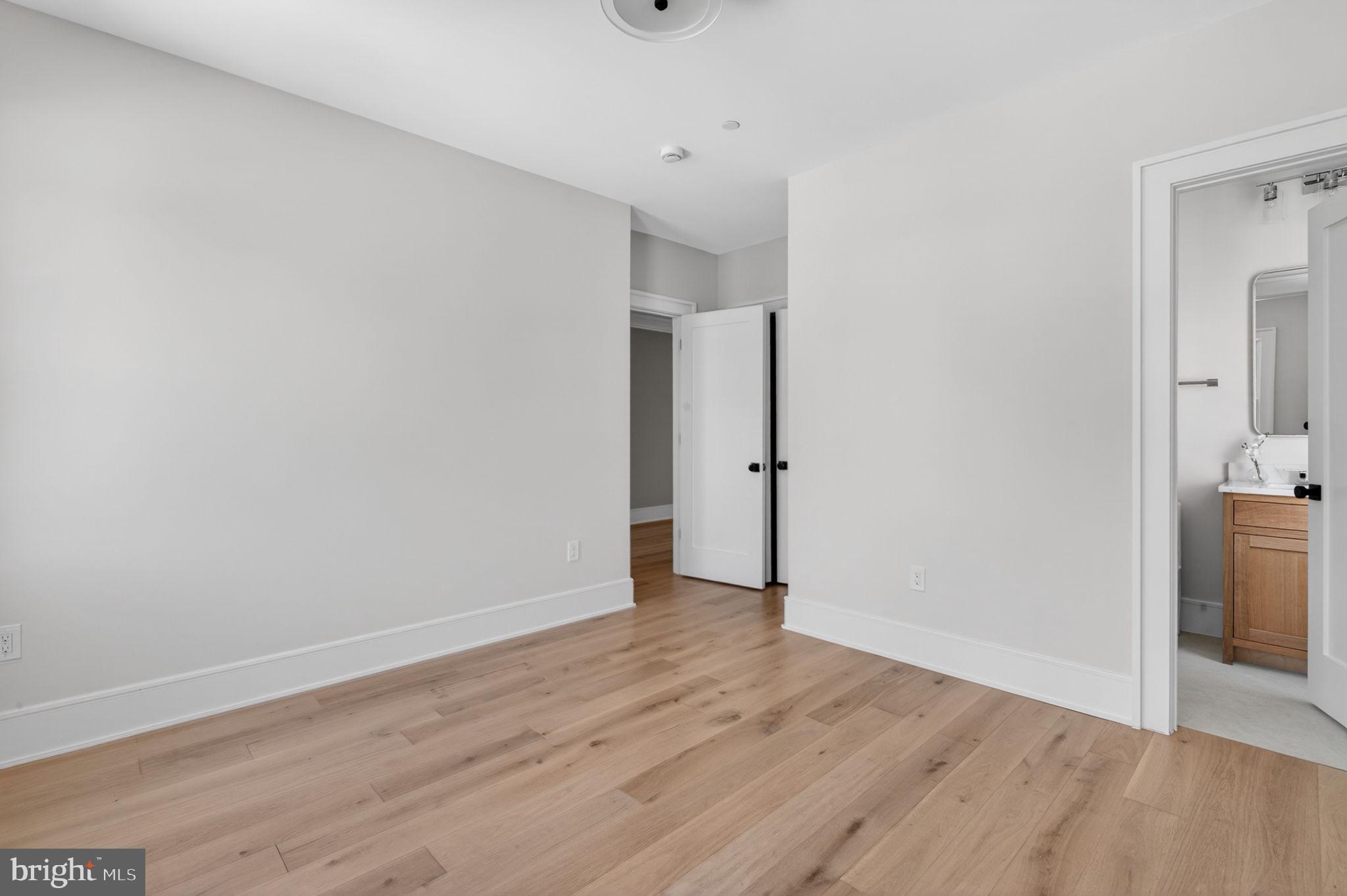 5326 MCKINLEY STREET