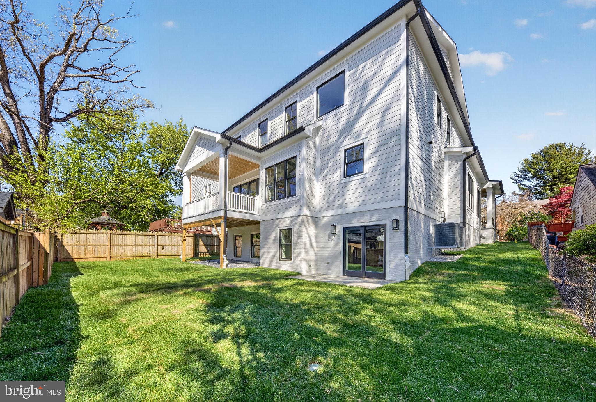 5326 MCKINLEY STREET