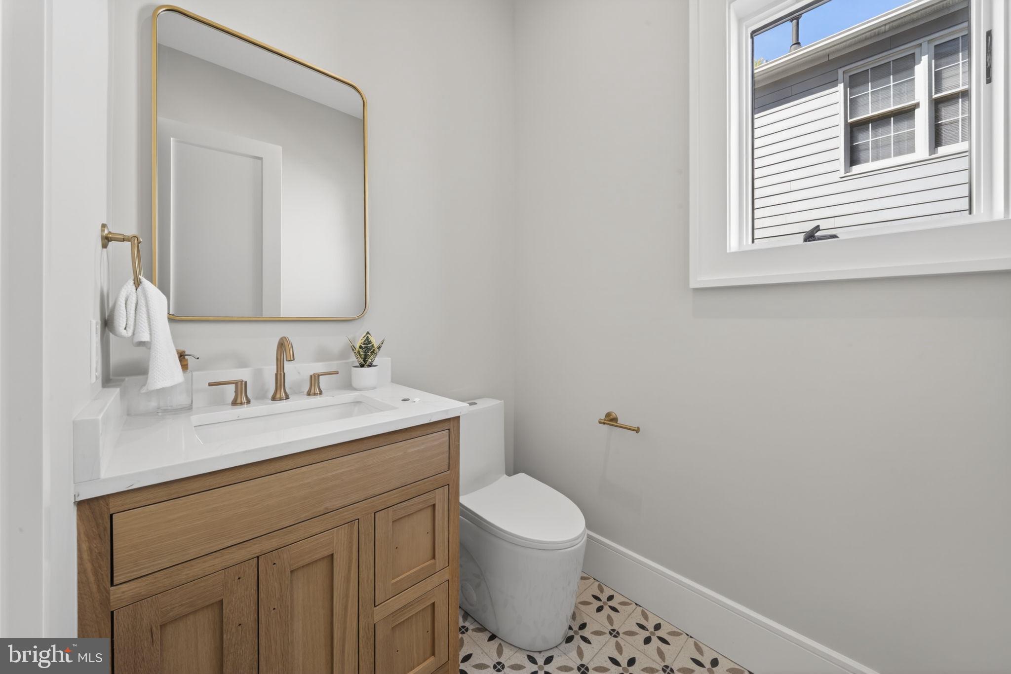 5326 MCKINLEY STREET