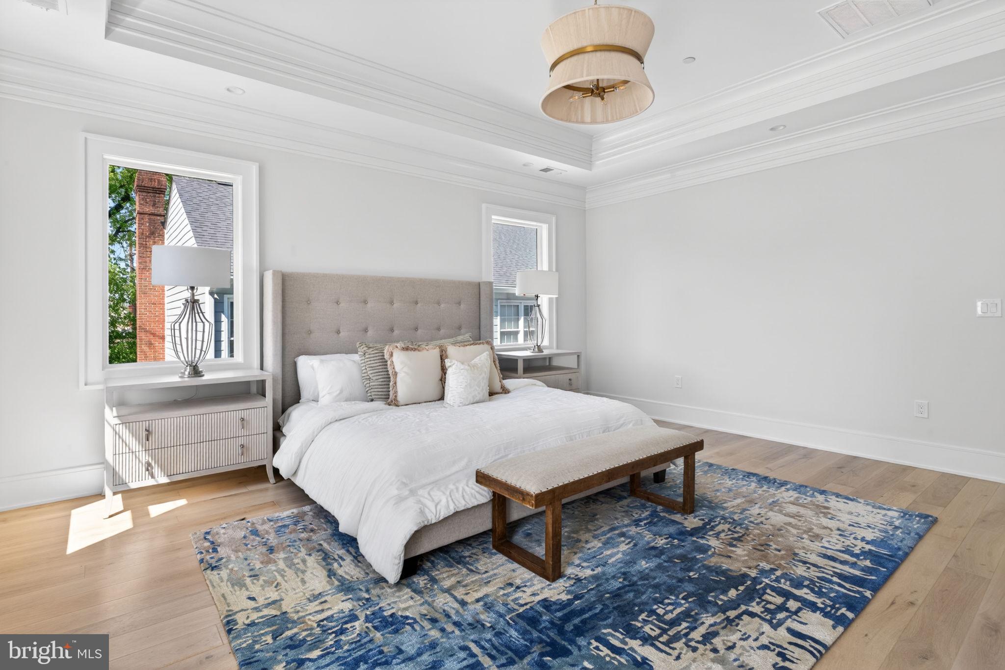 5326 MCKINLEY STREET