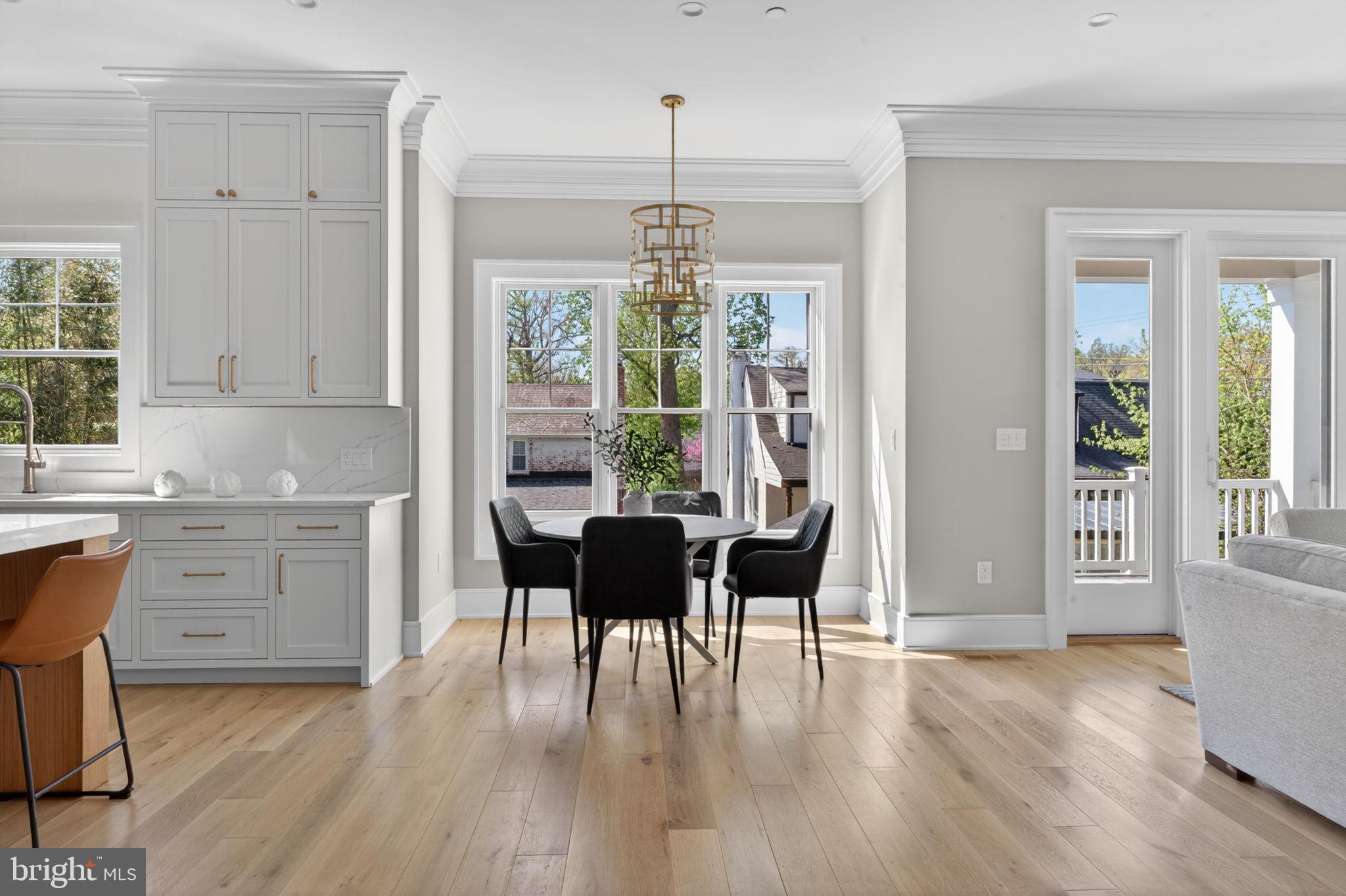 5326 MCKINLEY STREET