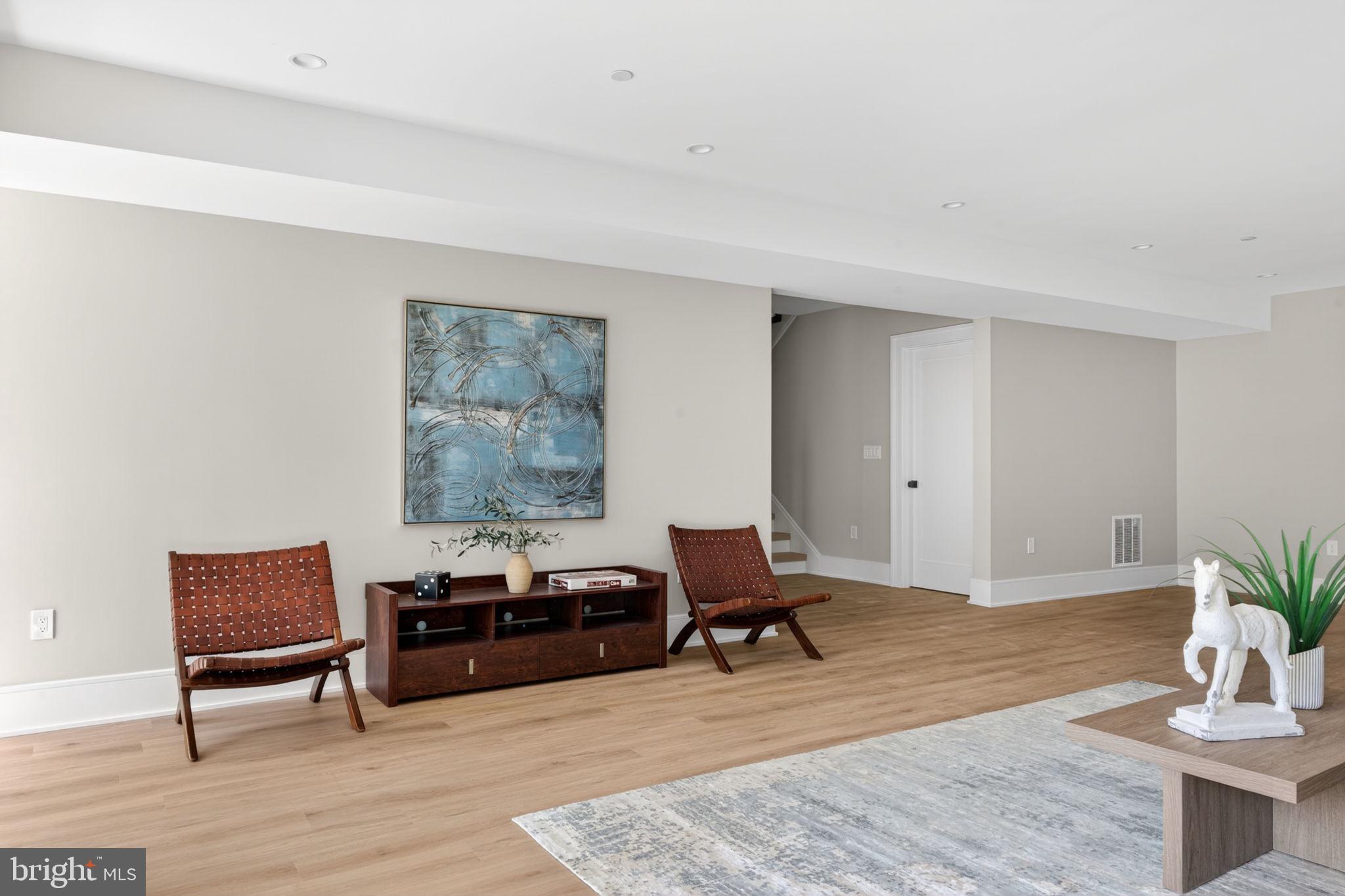 5326 MCKINLEY STREET