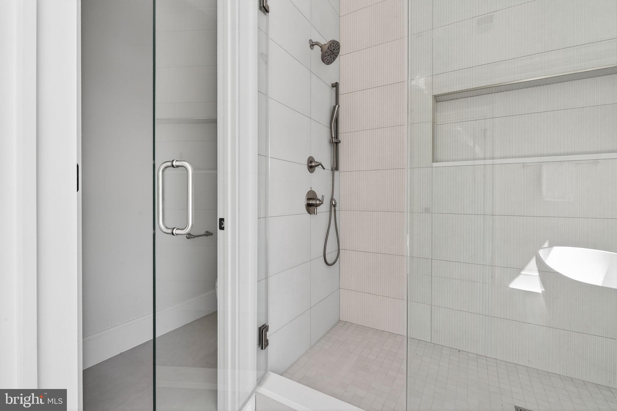 5326 MCKINLEY STREET