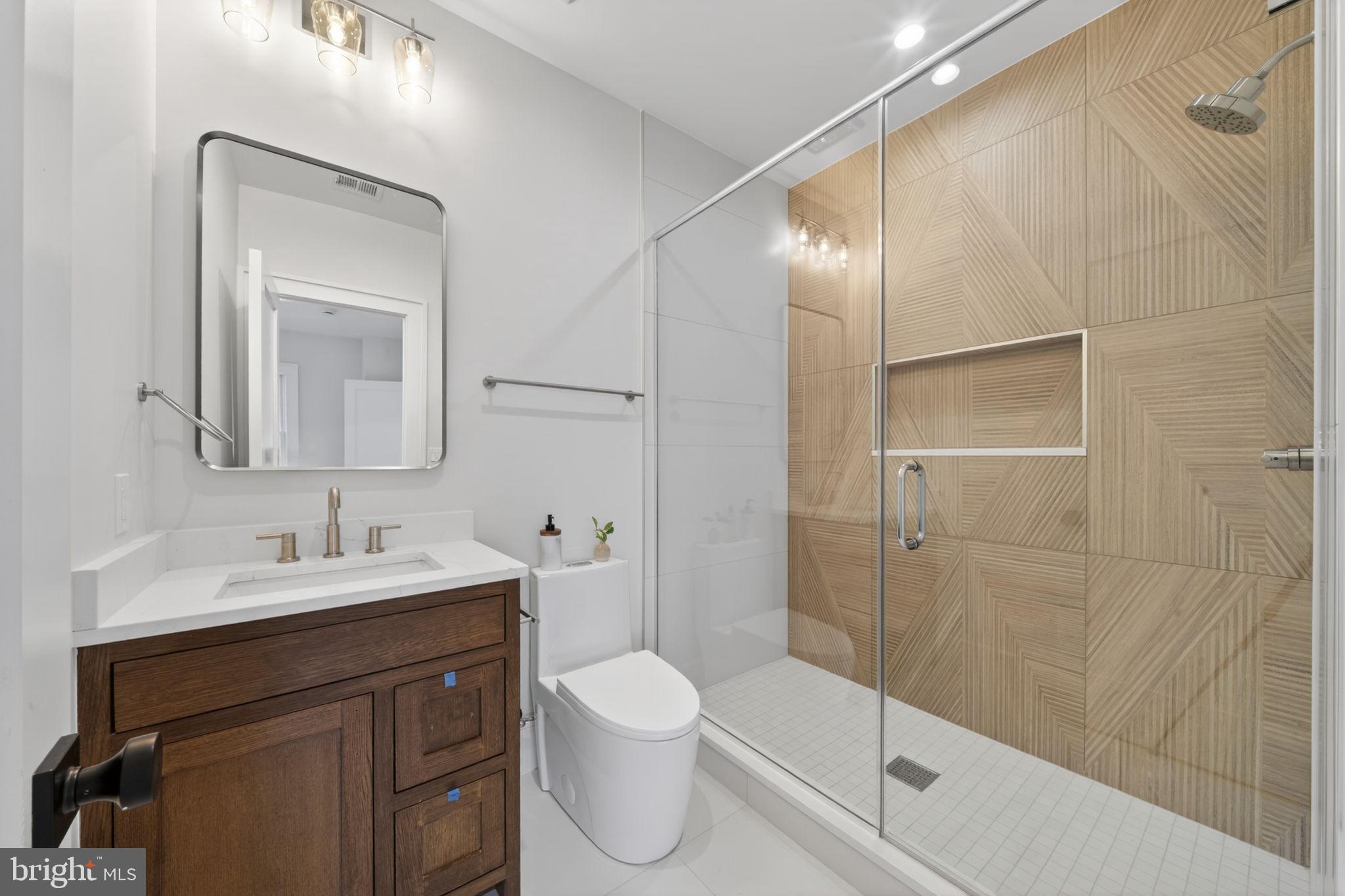 5326 MCKINLEY STREET