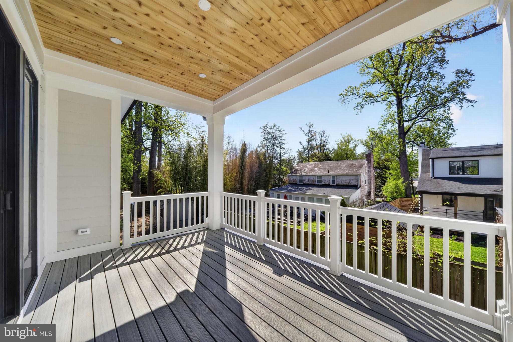 5326 MCKINLEY STREET