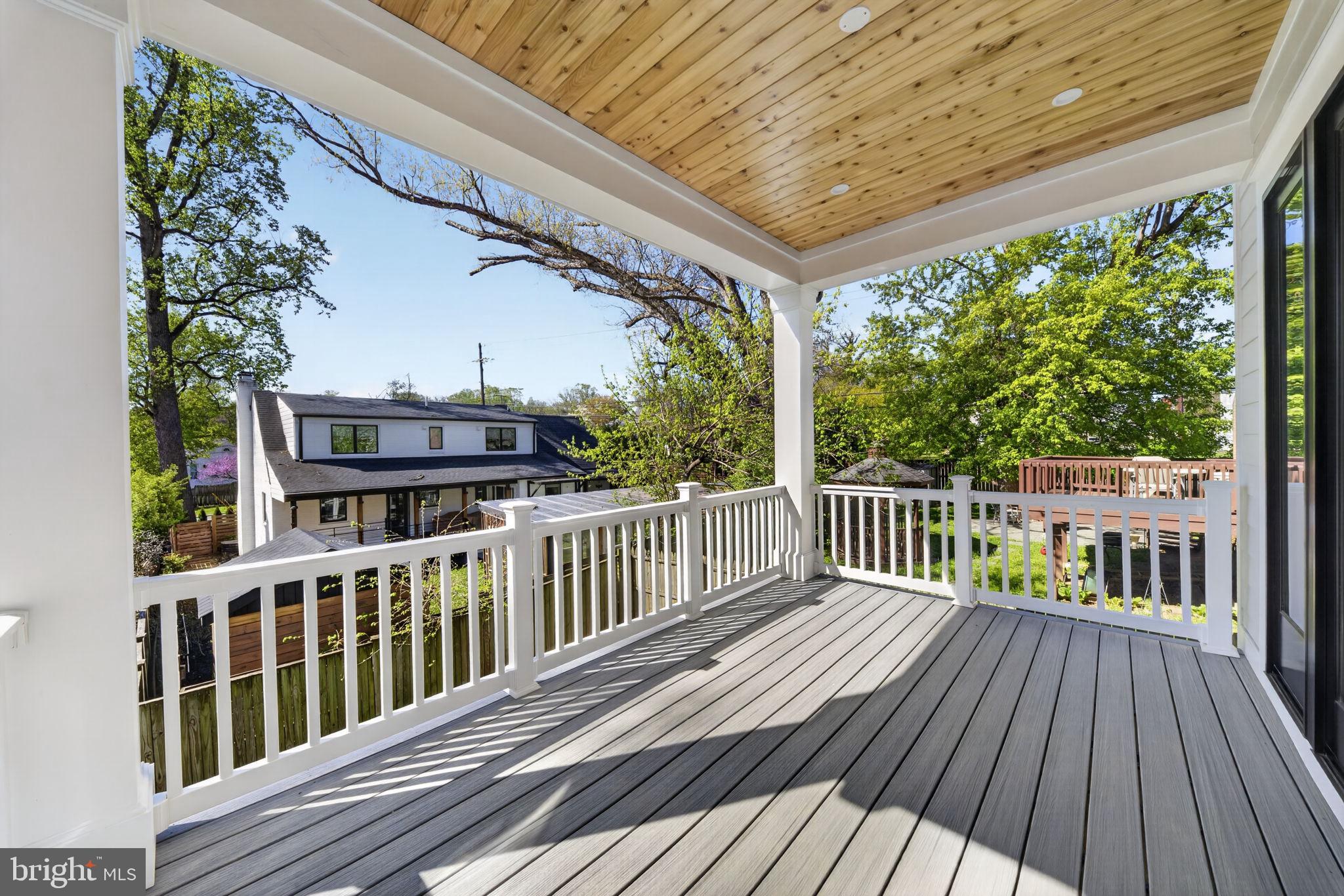 5326 MCKINLEY STREET