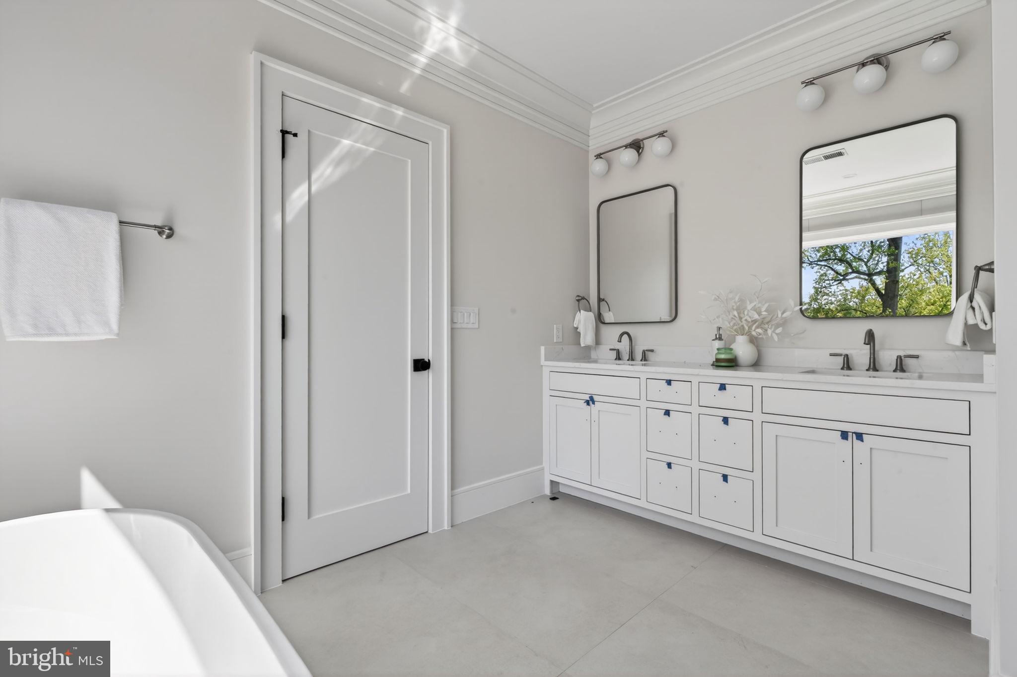 5326 MCKINLEY STREET