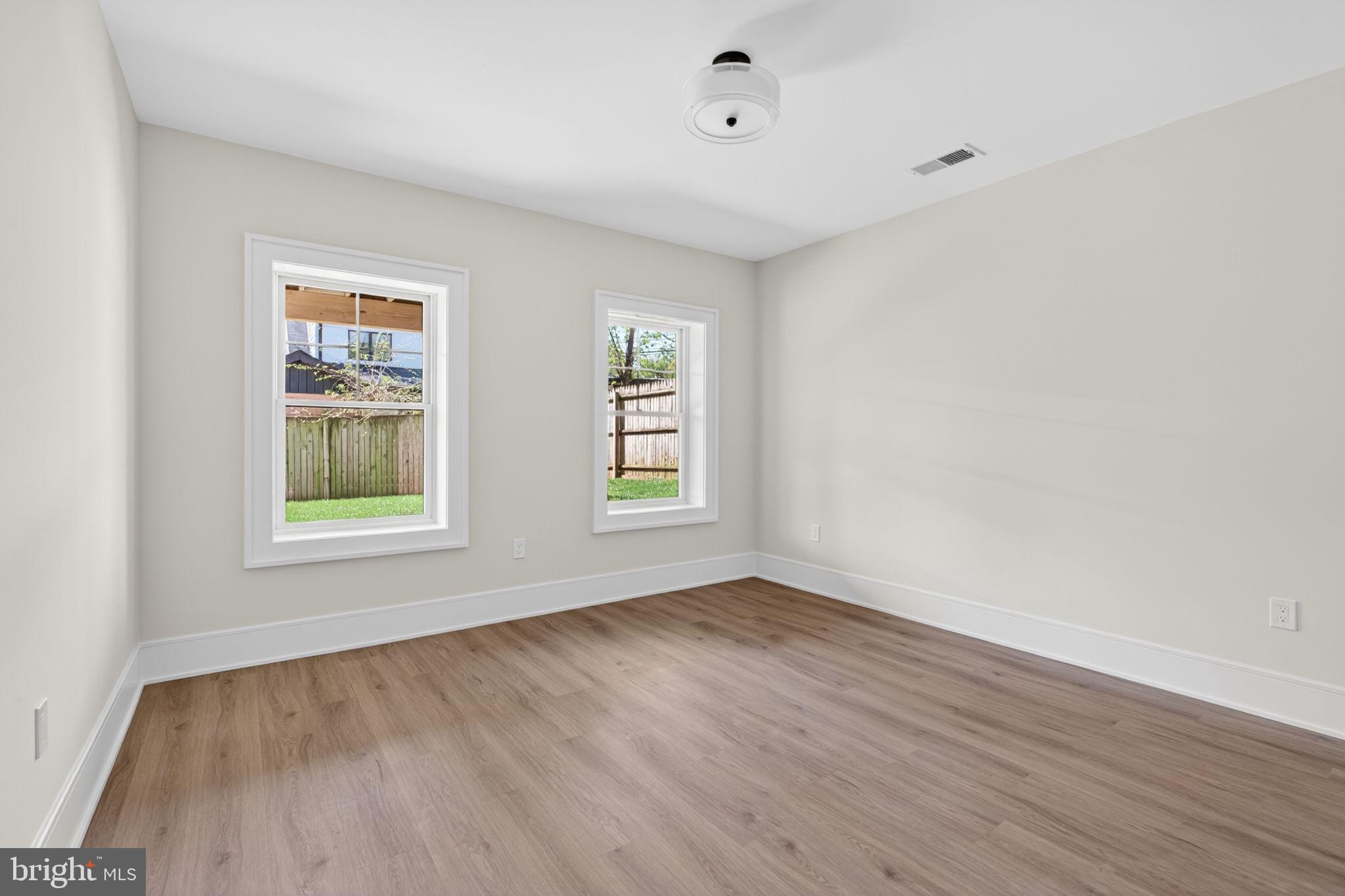 5326 MCKINLEY STREET