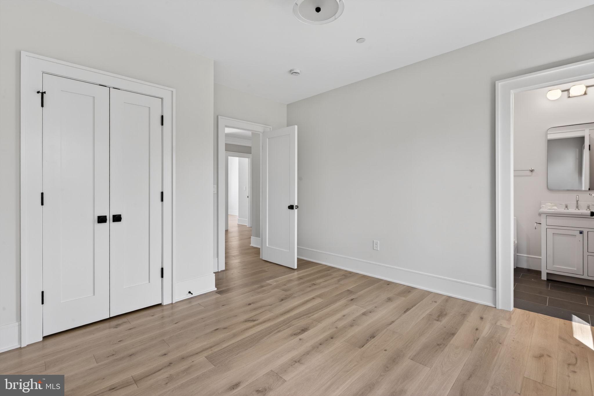 5326 MCKINLEY STREET