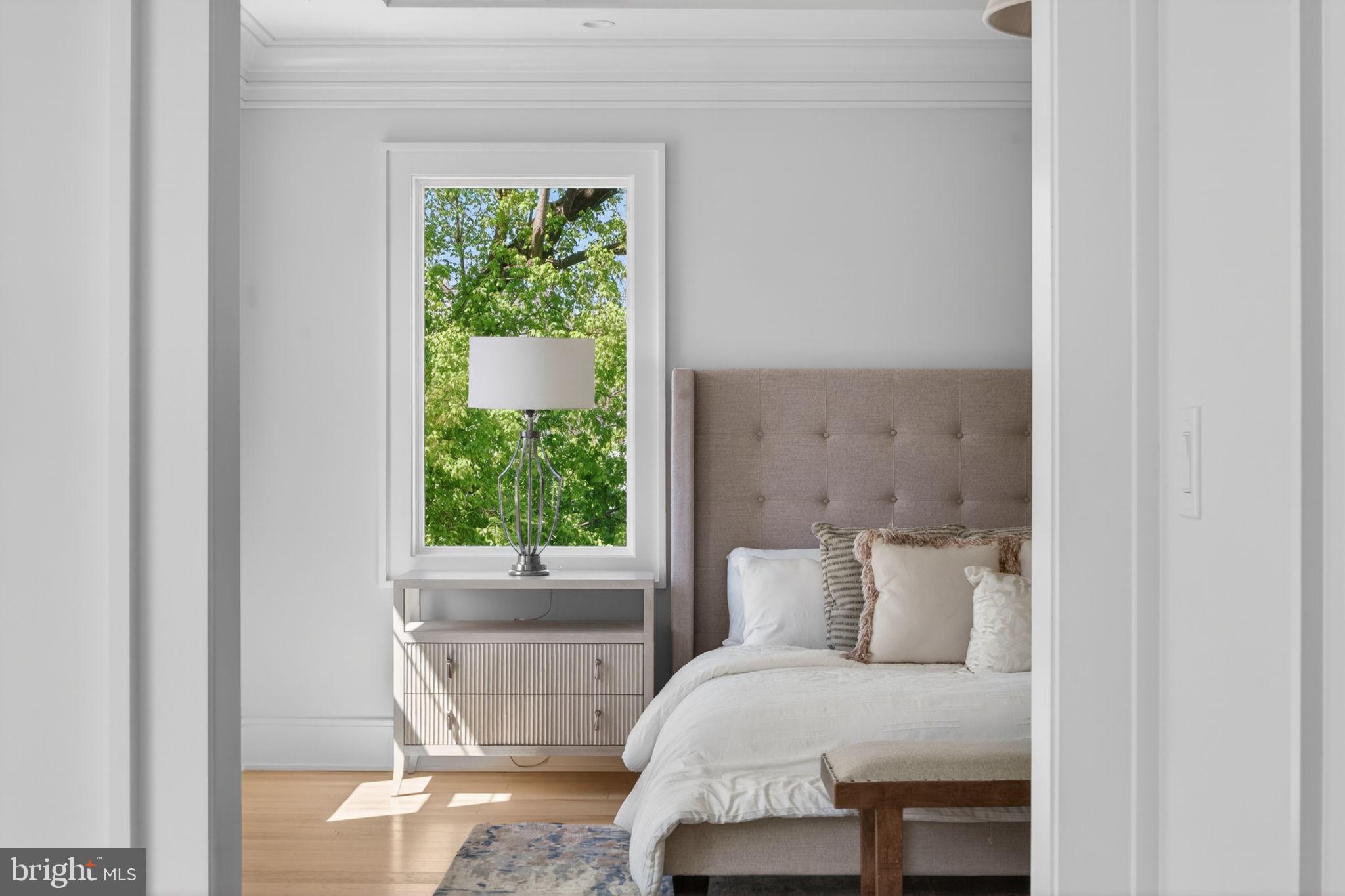 5326 MCKINLEY STREET