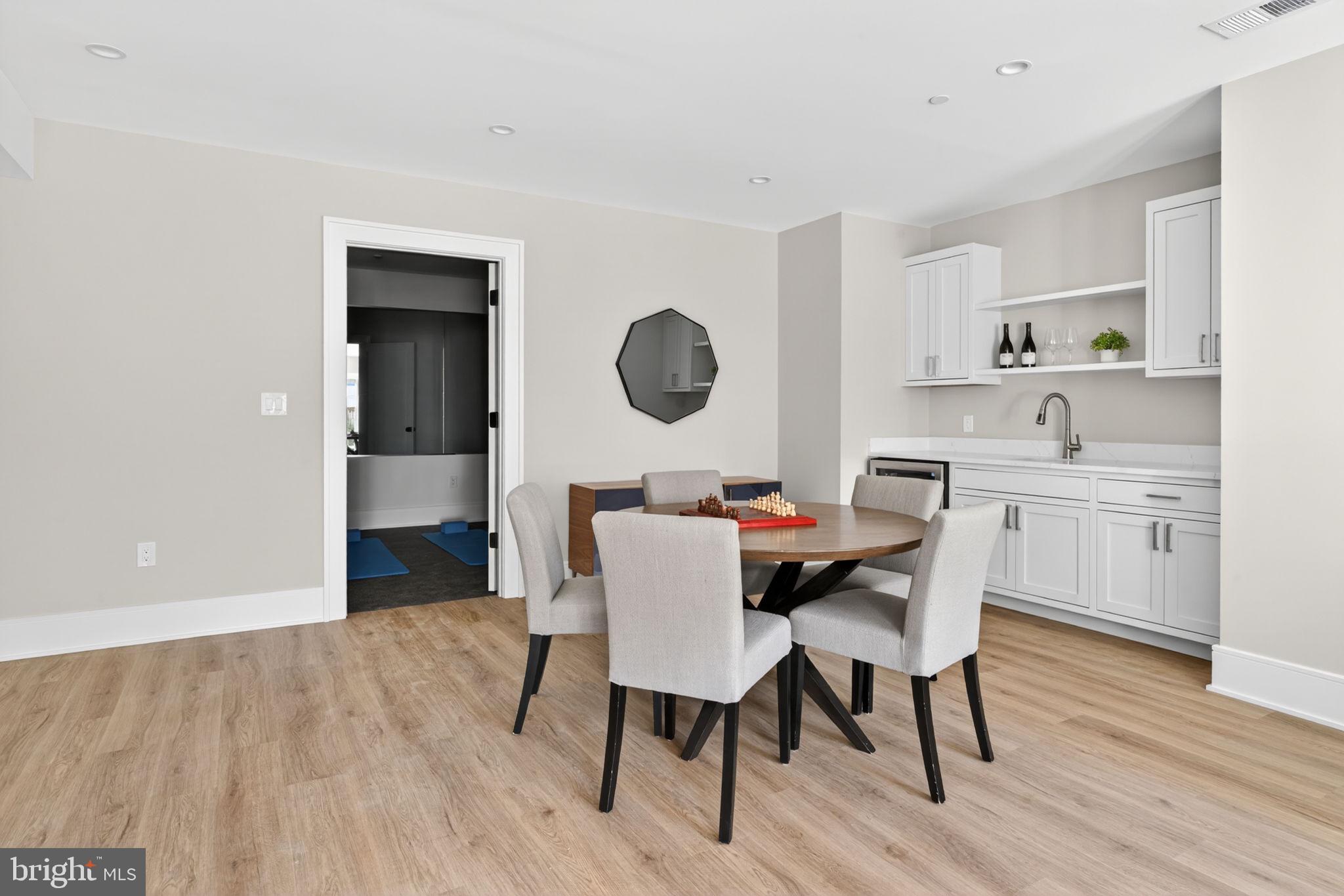 5326 MCKINLEY STREET