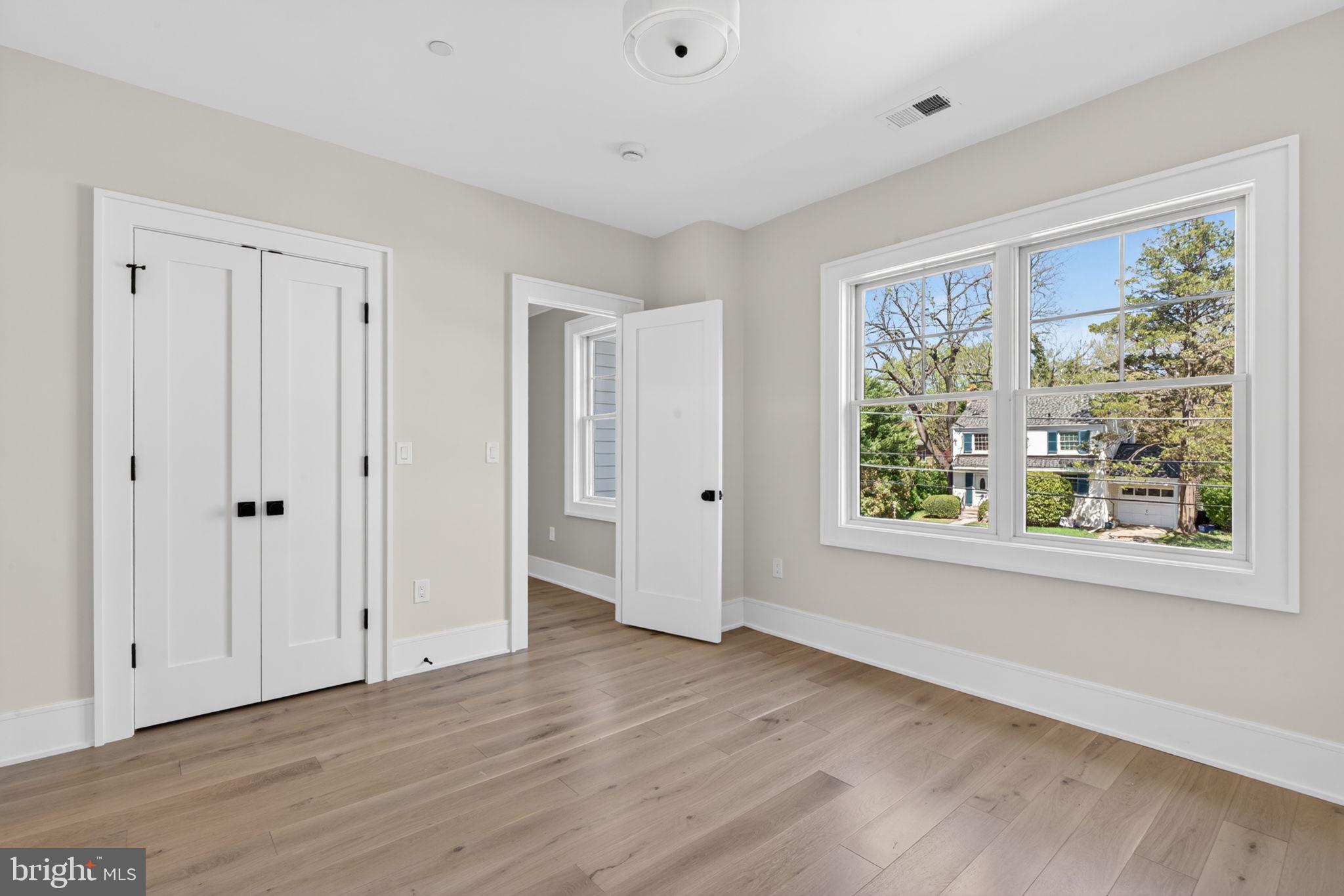 5326 MCKINLEY STREET