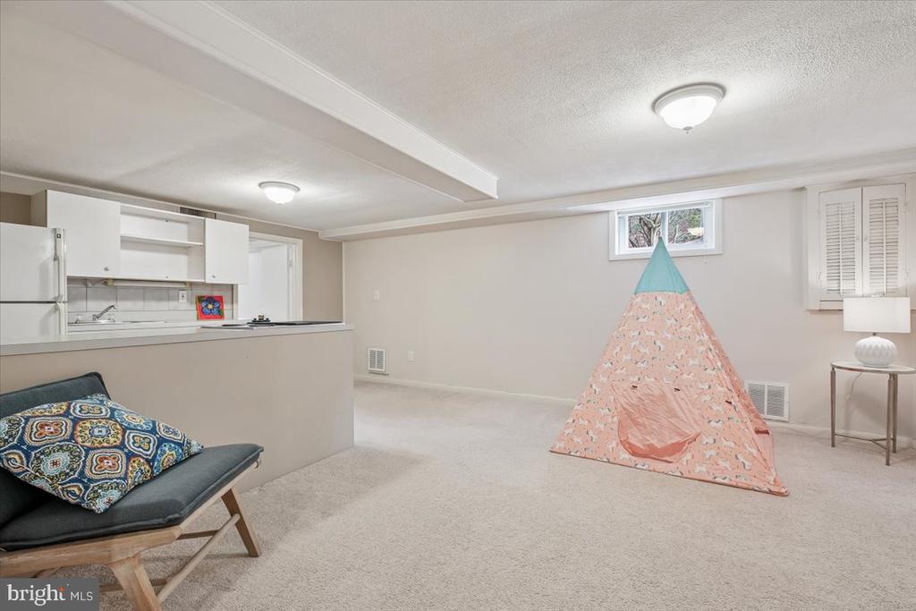 1707 SANFORD ROAD