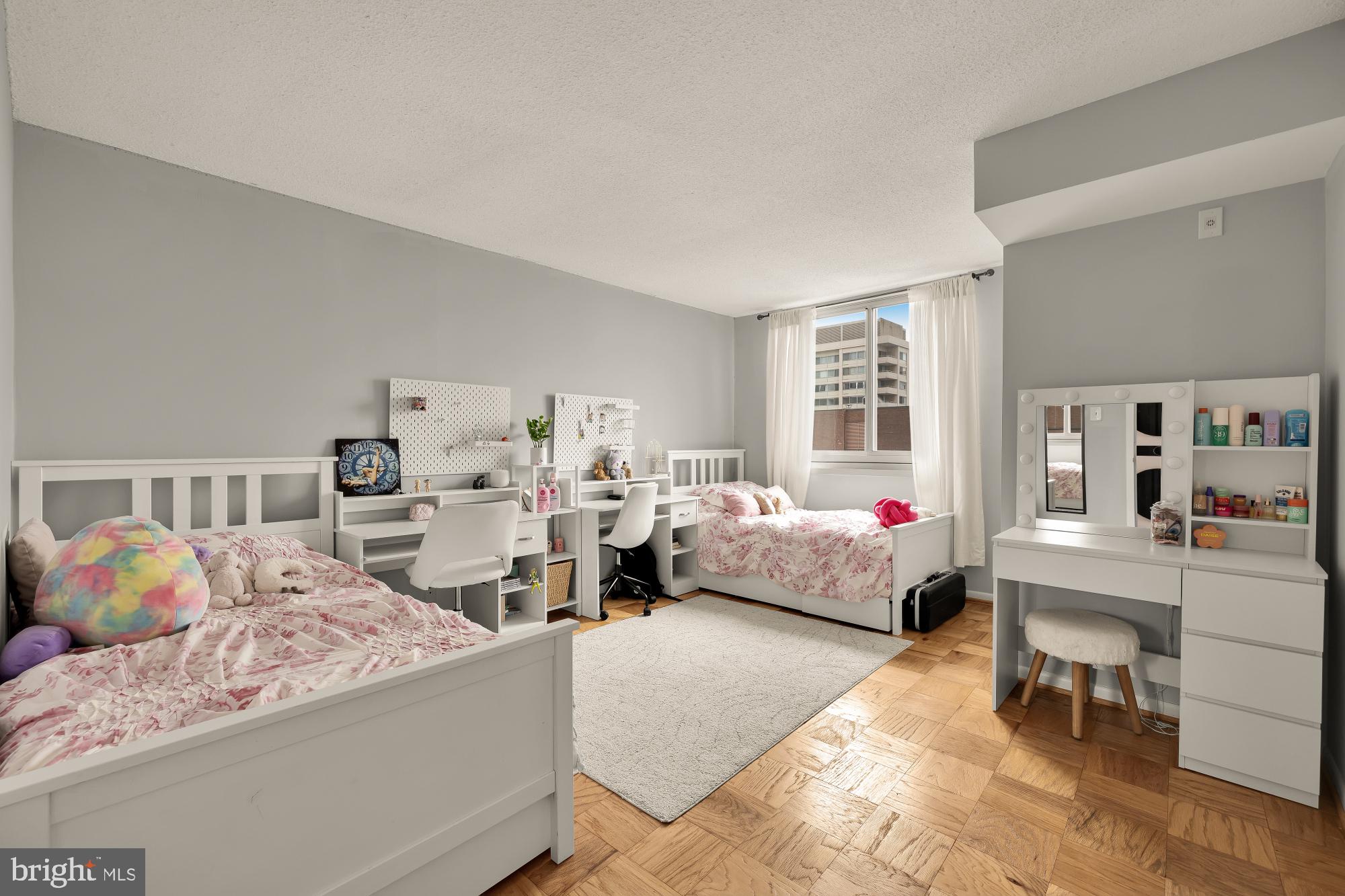 4601 N PARK AVENUE 1119