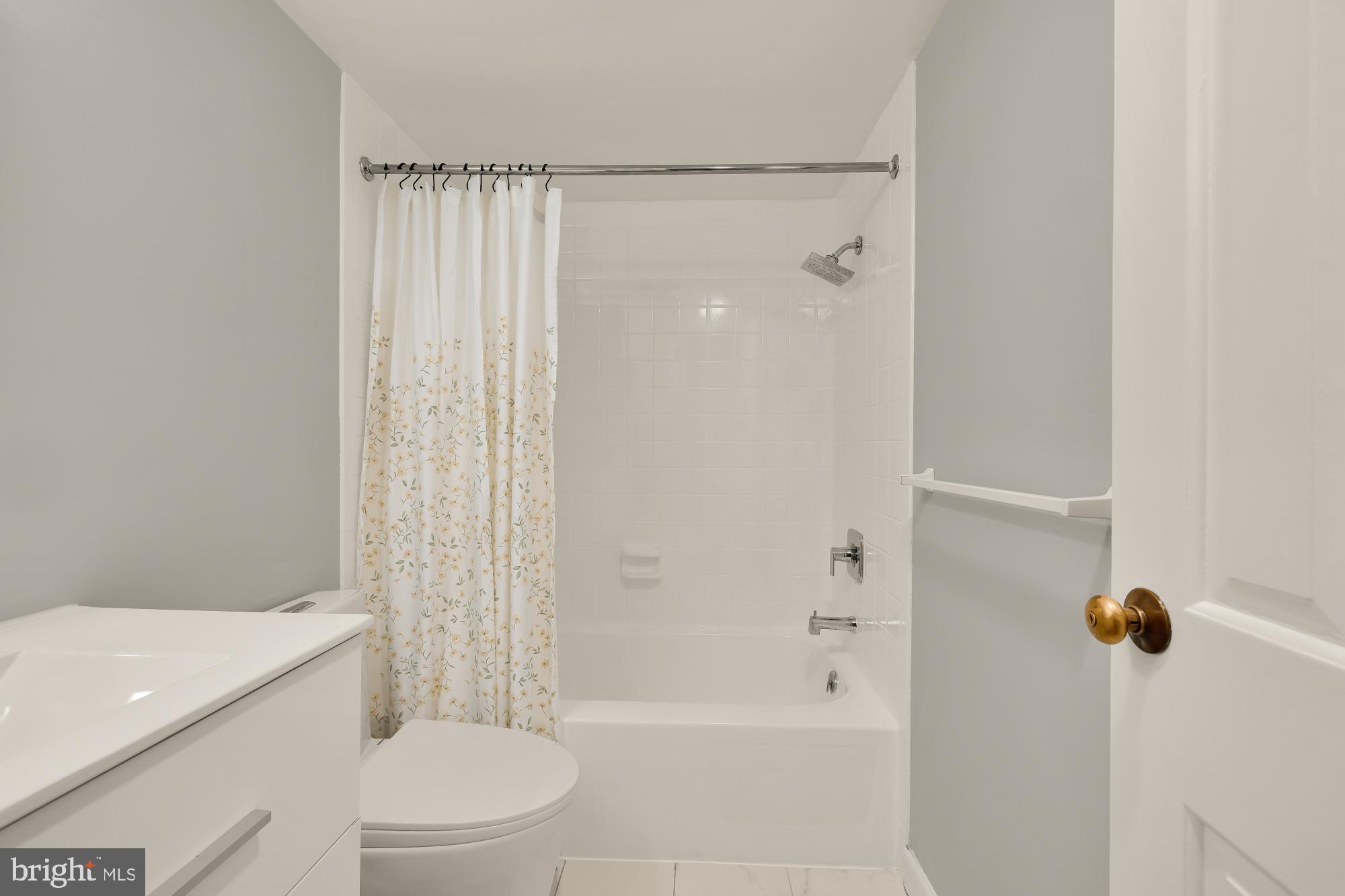 4601 N PARK AVENUE 1119