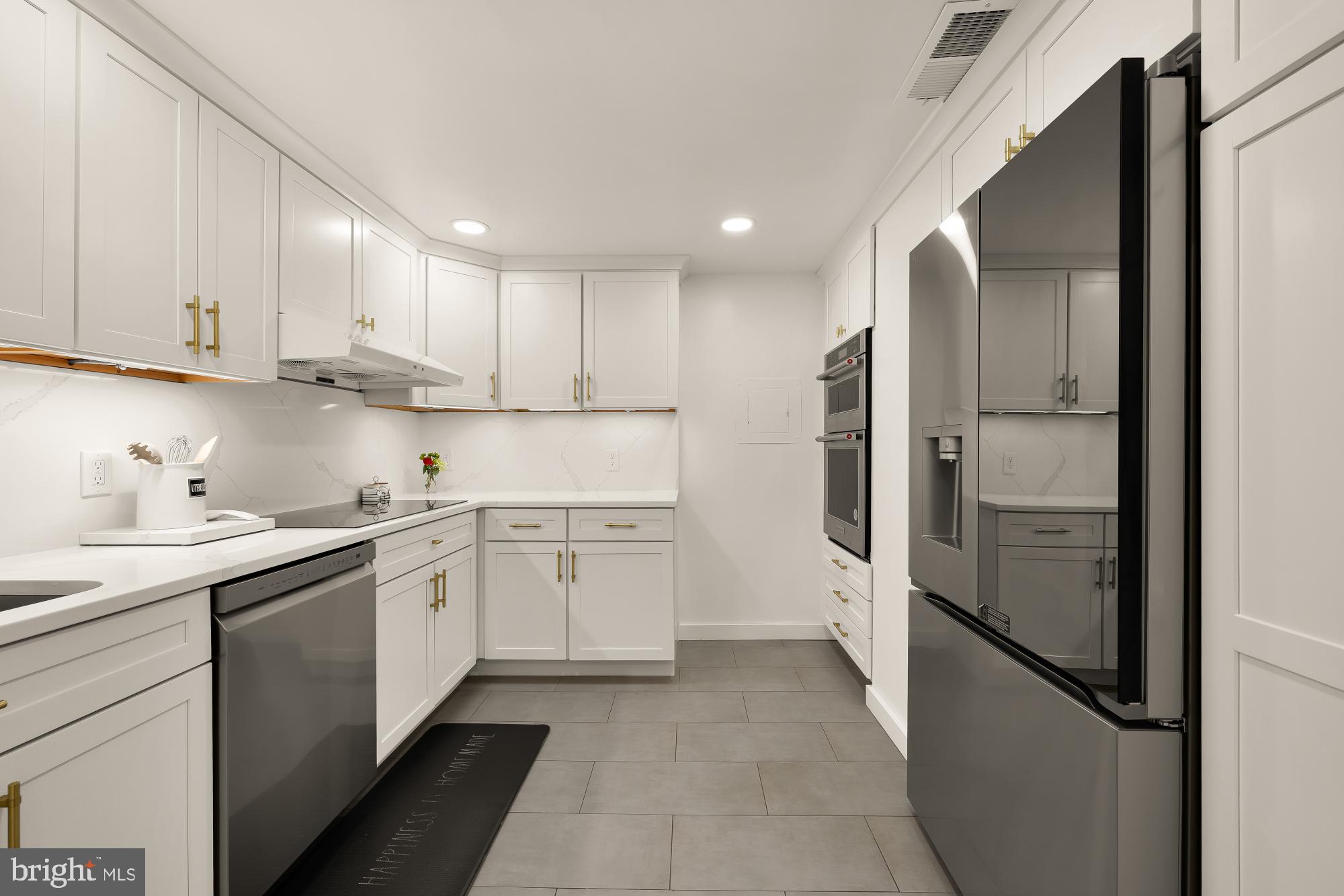 4601 N PARK AVENUE 1119