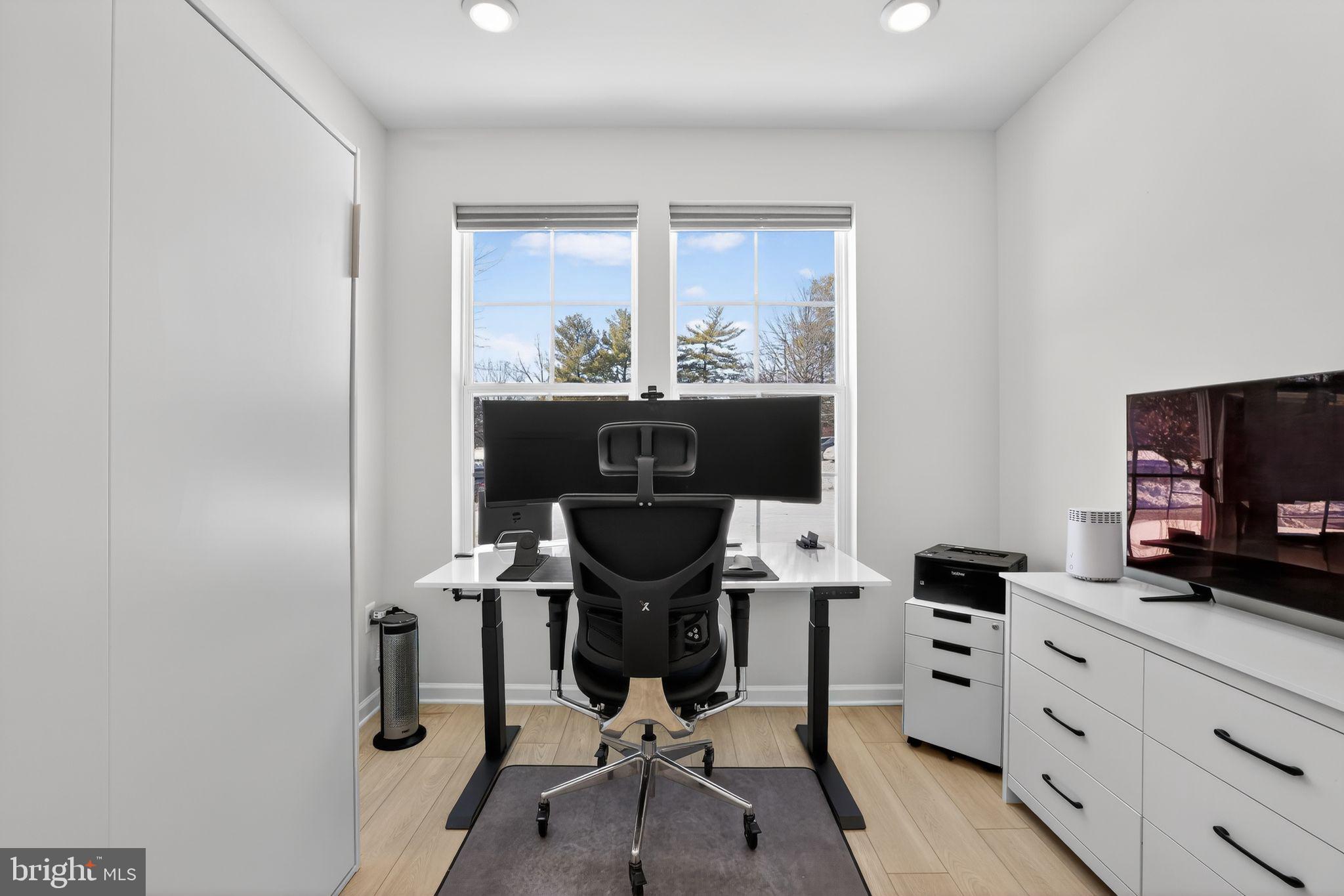 1017 VILLAGE CLUB ALLEY