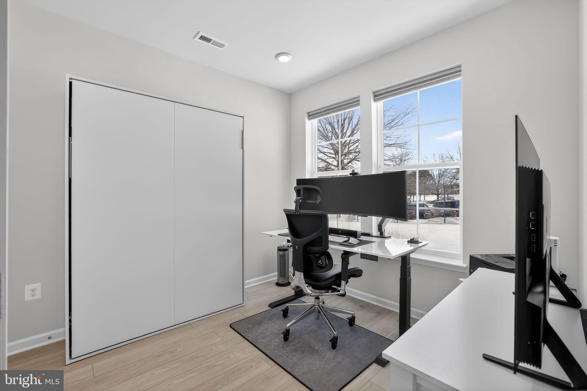 1017 VILLAGE CLUB ALLEY