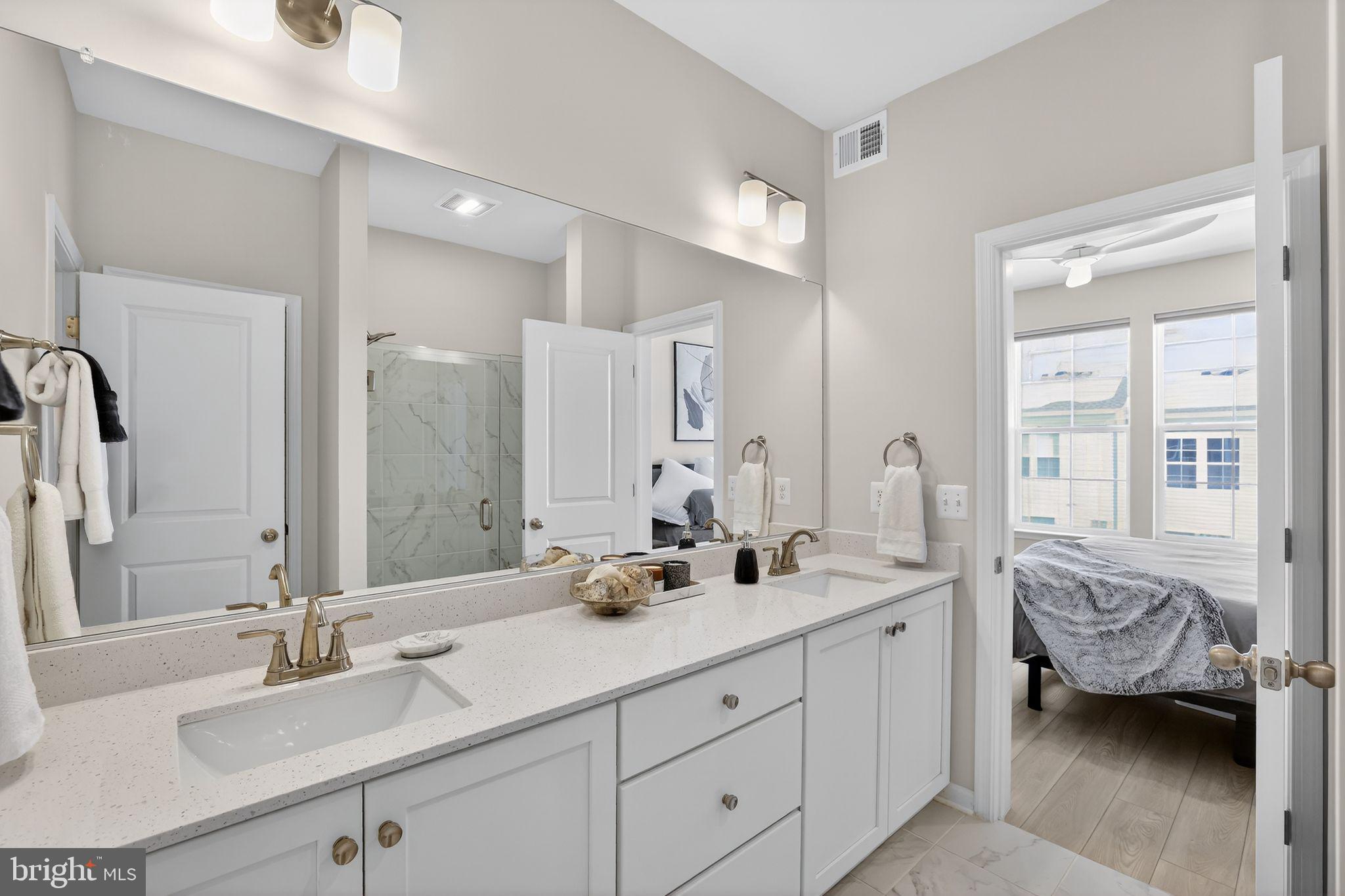 1017 VILLAGE CLUB ALLEY