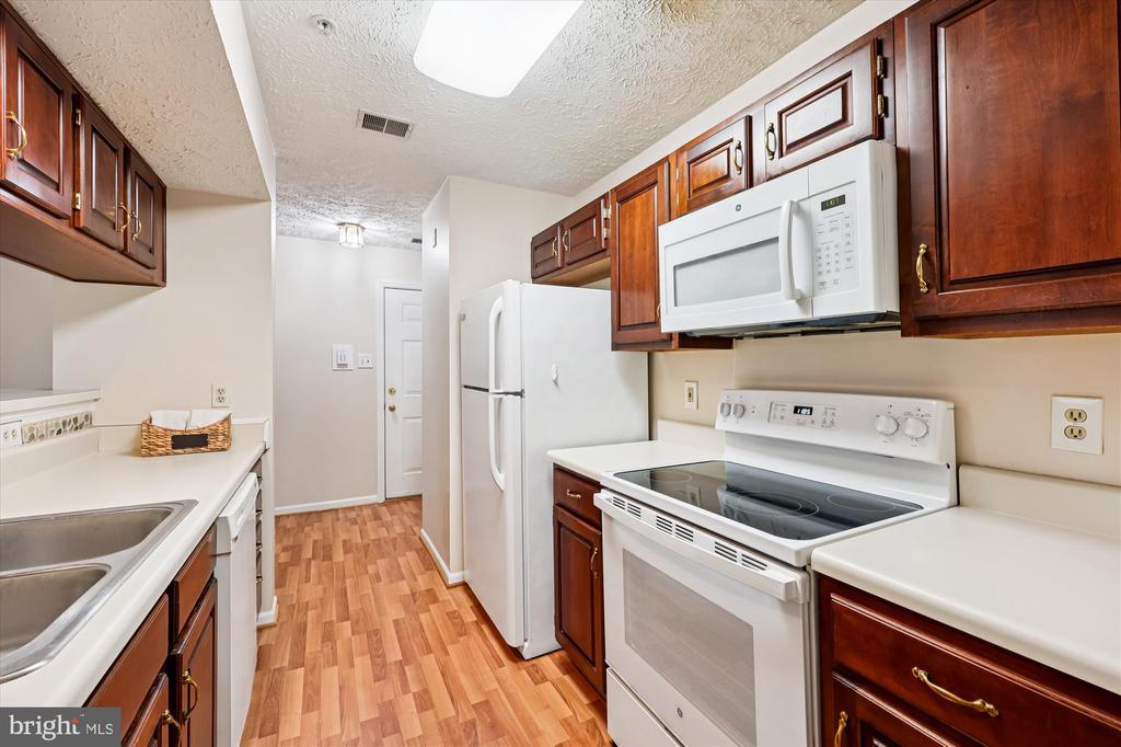 13114 BRIARCLIFF TERR 407