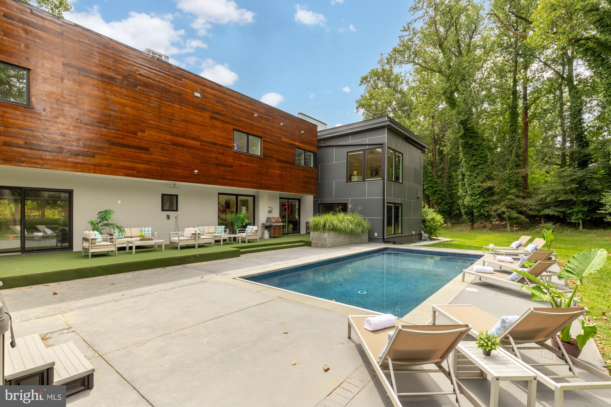 6309 BRADLEY BOULEVARD