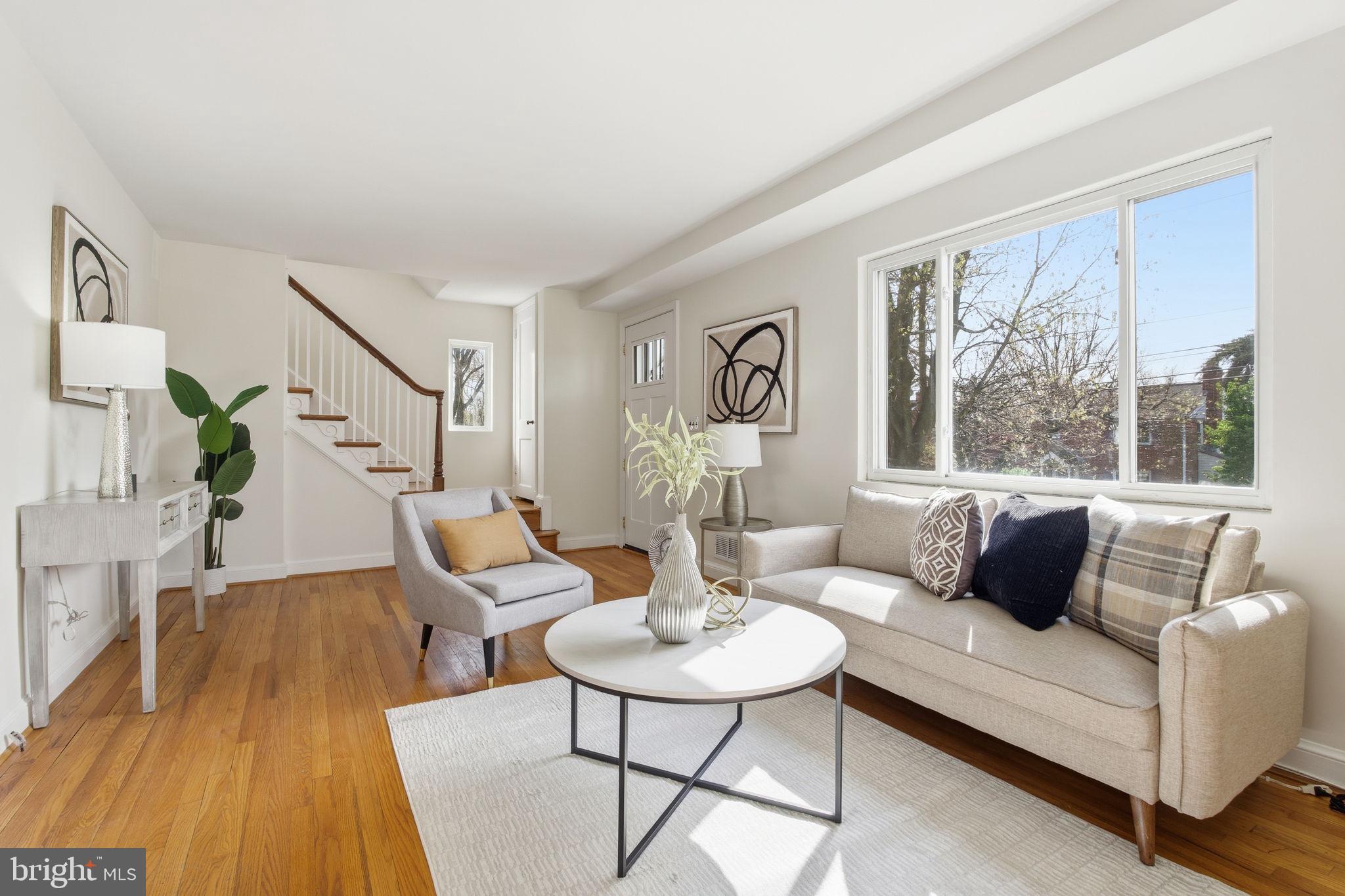 11527 GRANDVIEW AVENUE