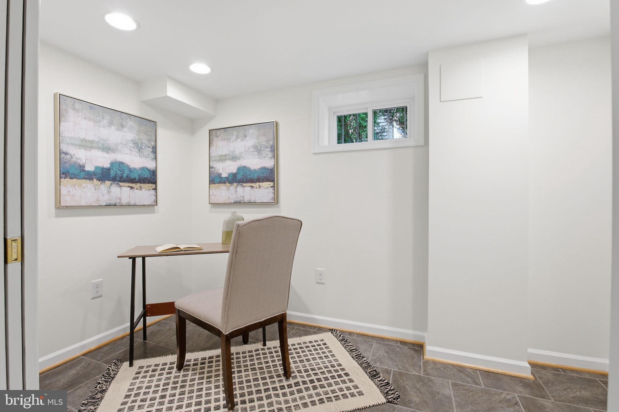 11527 GRANDVIEW AVENUE