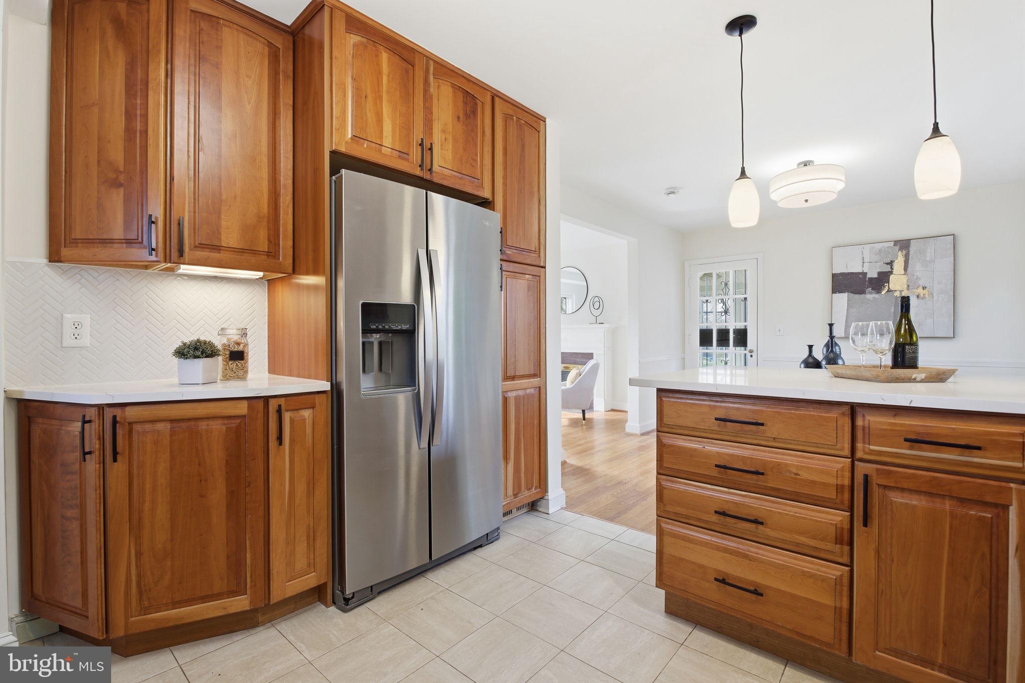 11527 GRANDVIEW AVENUE