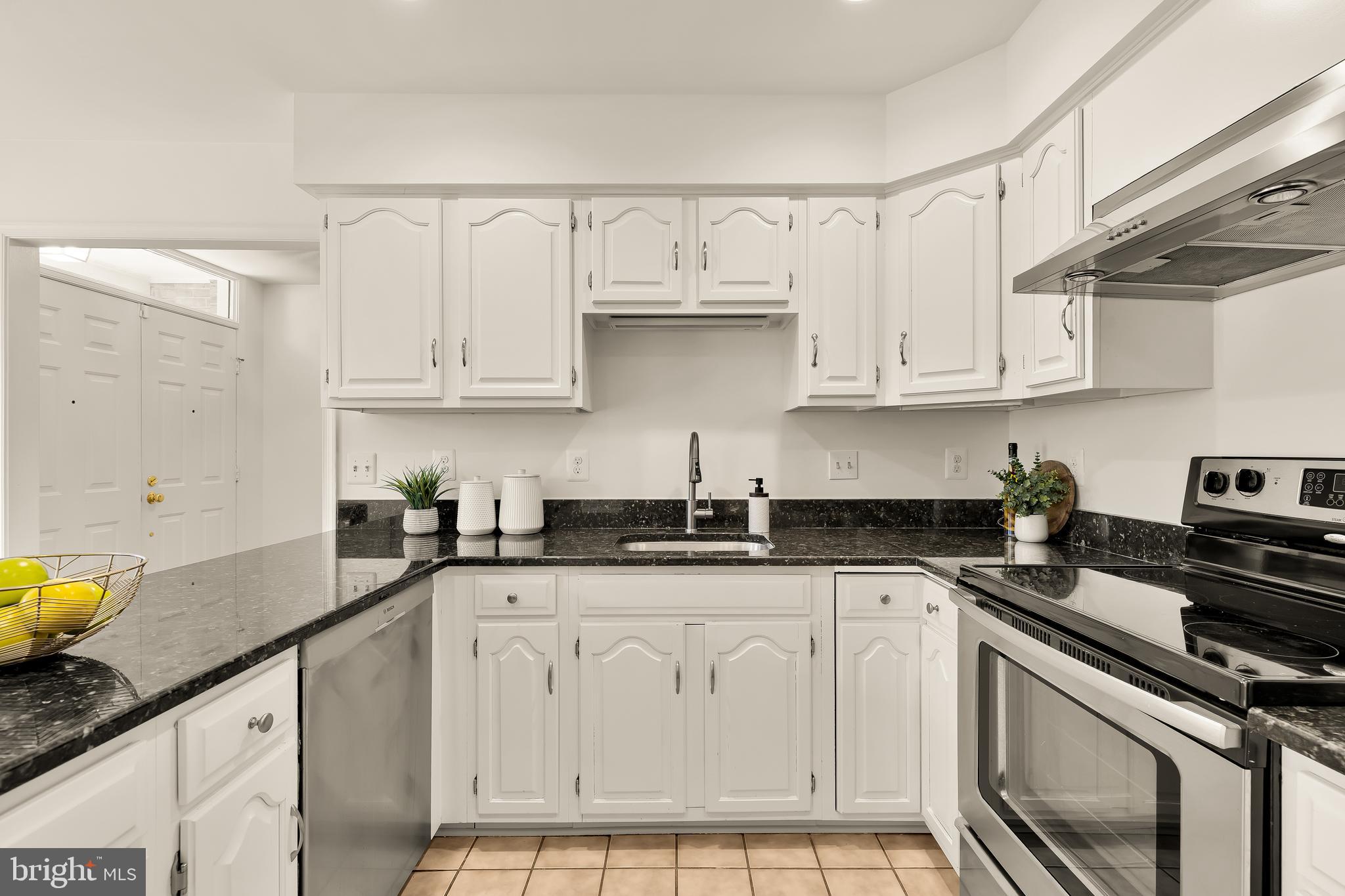 10135 CRESTBERRY PLACE