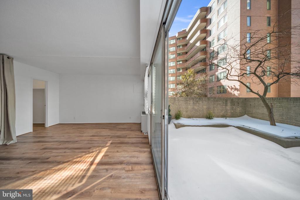 5500 FRIENDSHIP BOULEVARD Unit: 818N