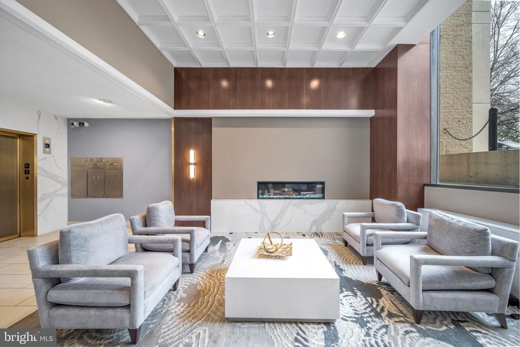 5500 FRIENDSHIP BOULEVARD Unit: 818N