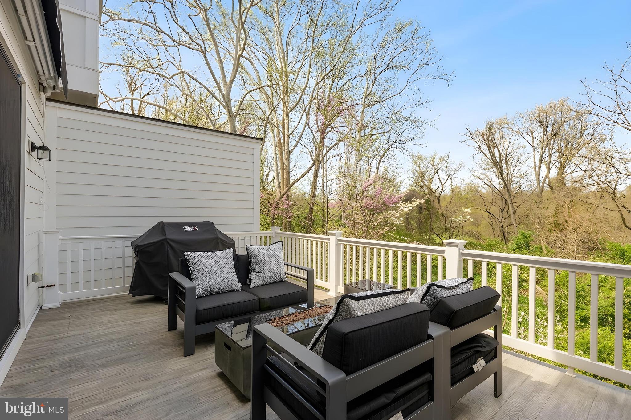 3737 GLENMOOR RESERVE LANE