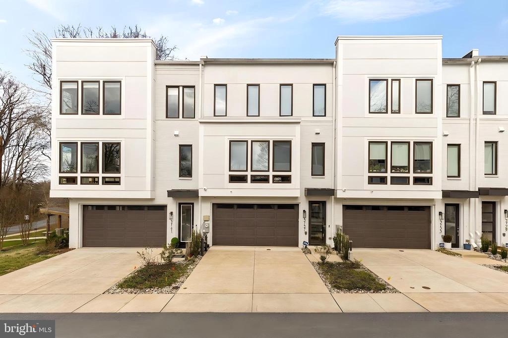 3737 GLENMOOR RESERVE LANE