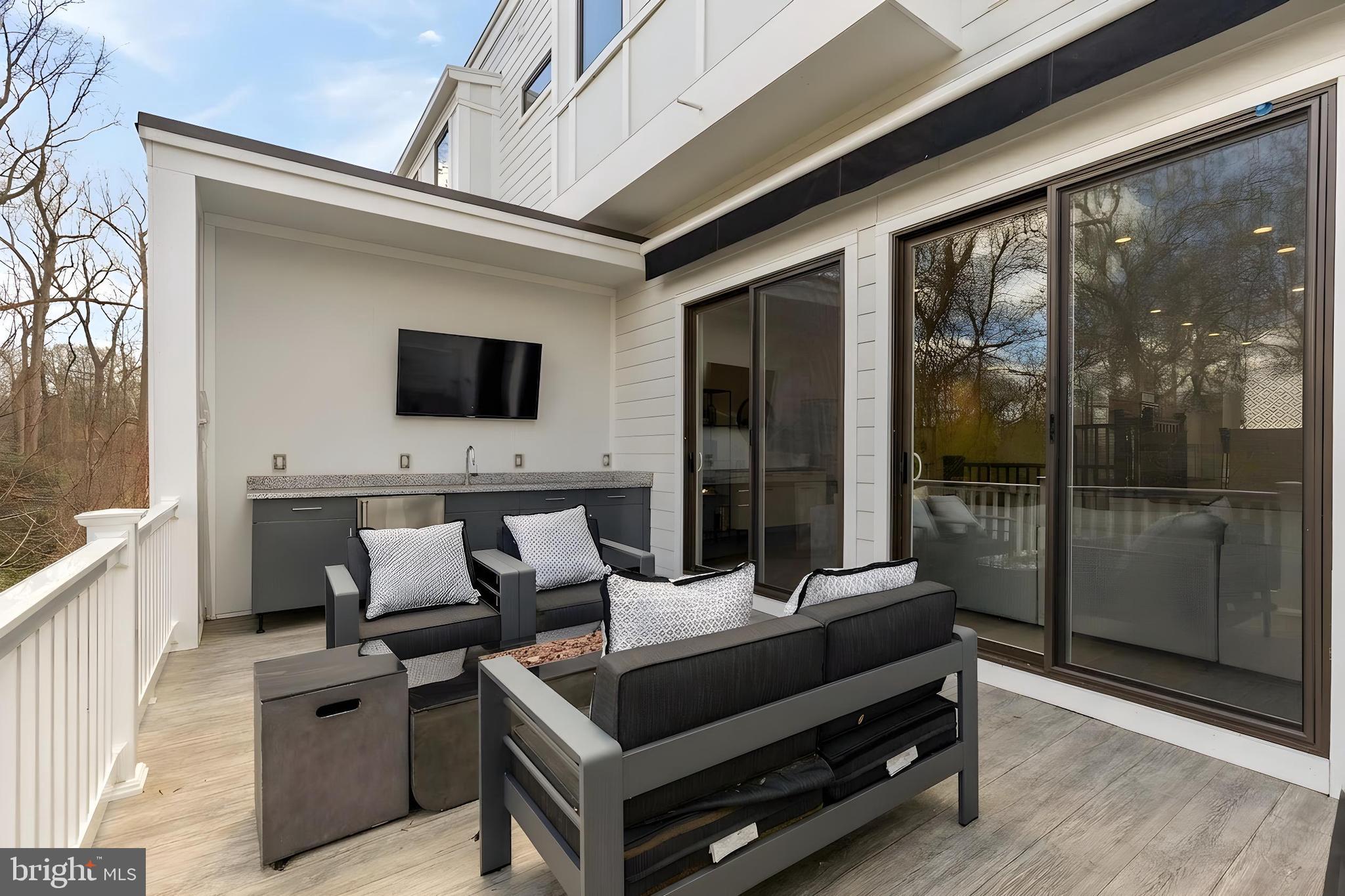 3737 GLENMOOR RESERVE LANE