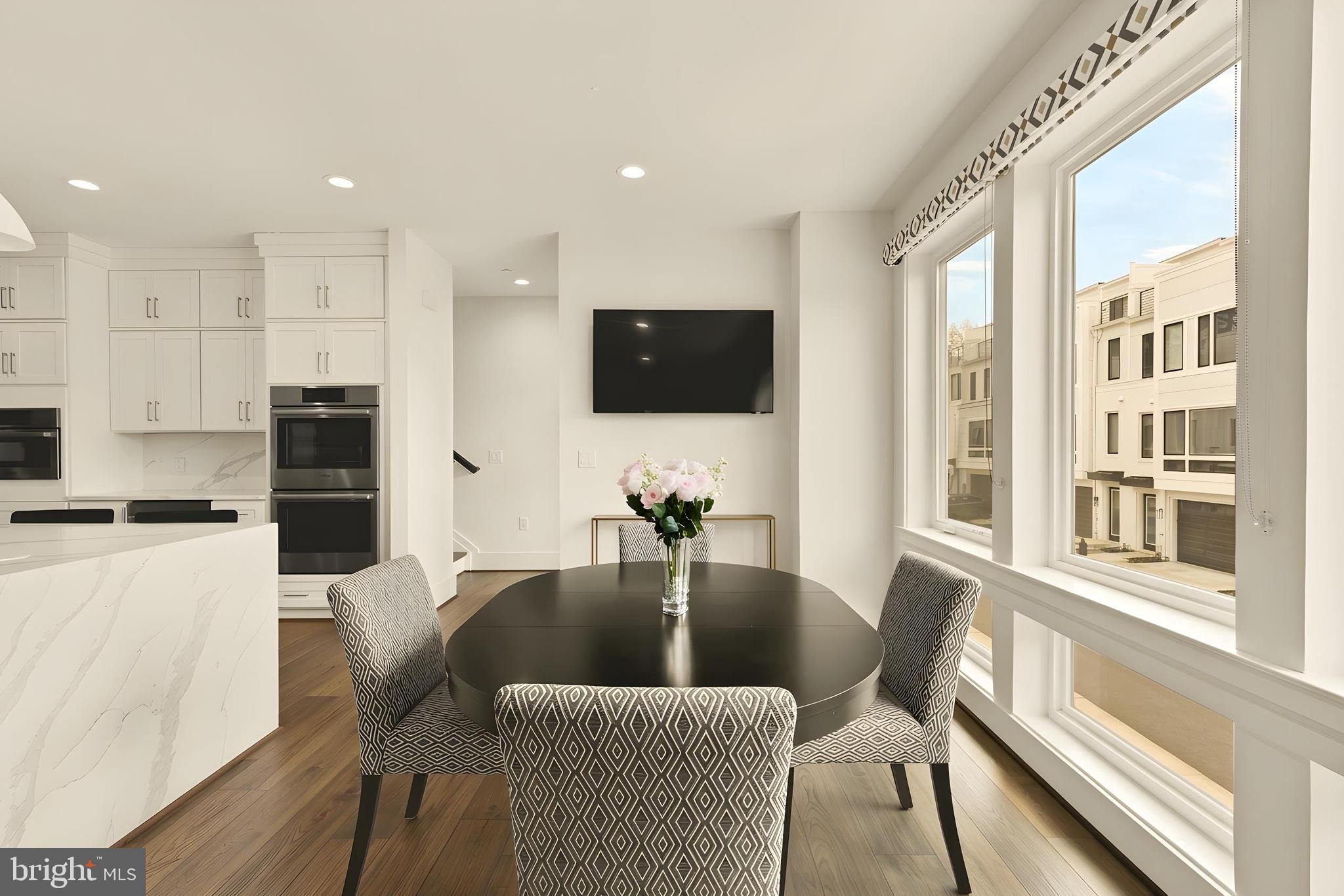 3737 GLENMOOR RESERVE LANE