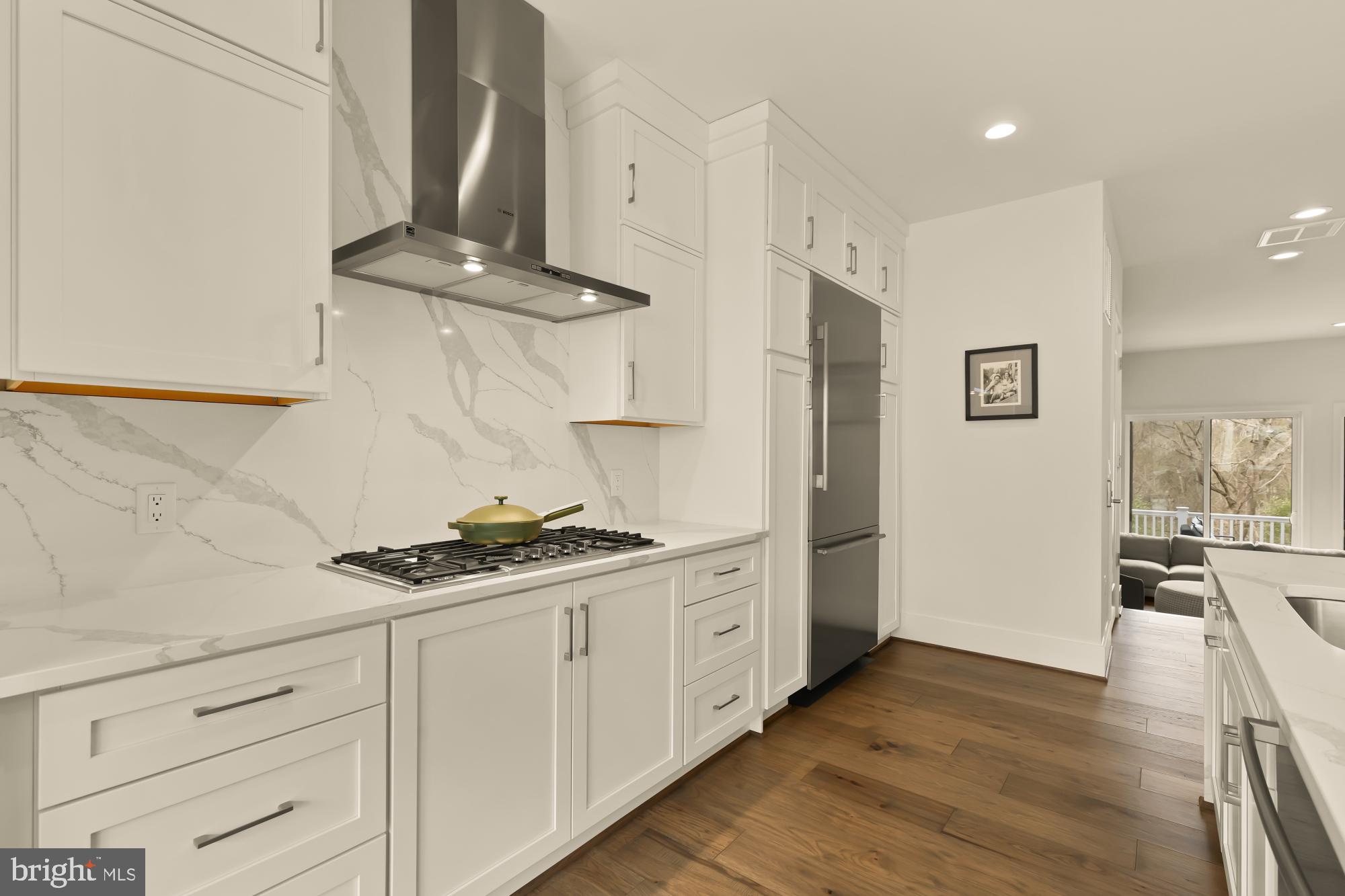 3737 GLENMOOR RESERVE LANE