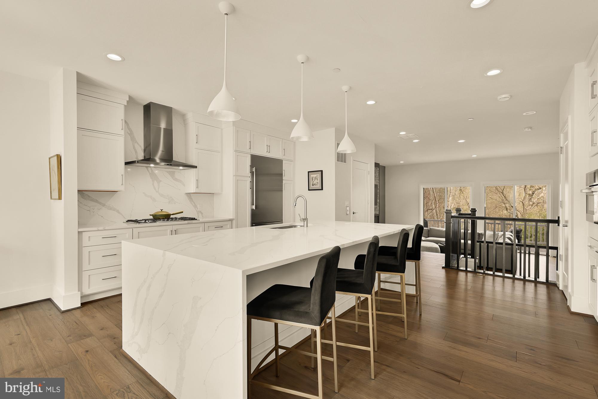 3737 GLENMOOR RESERVE LANE