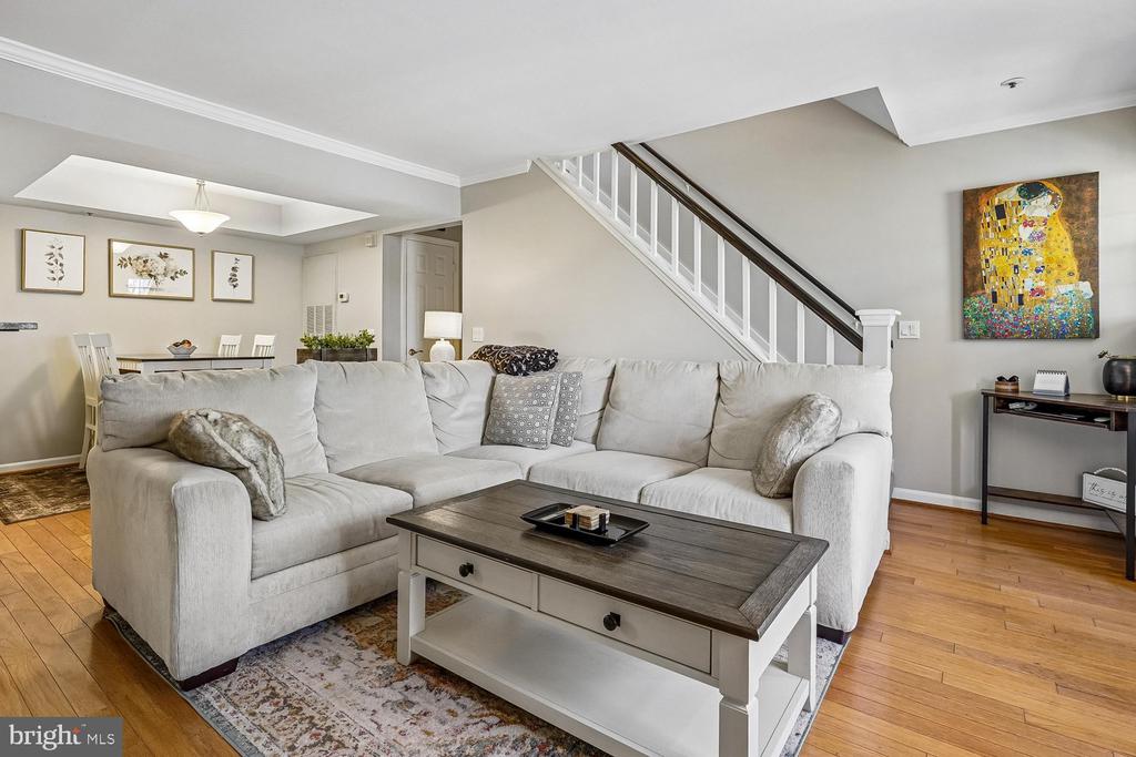 5804 INMAN PARK CIRCLE 210