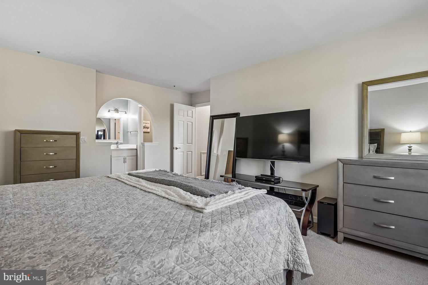 5804 INMAN PARK CIRCLE 210