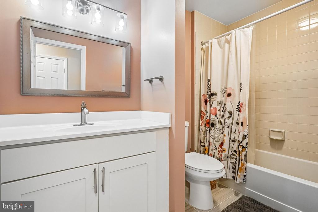 5804 INMAN PARK CIRCLE 210