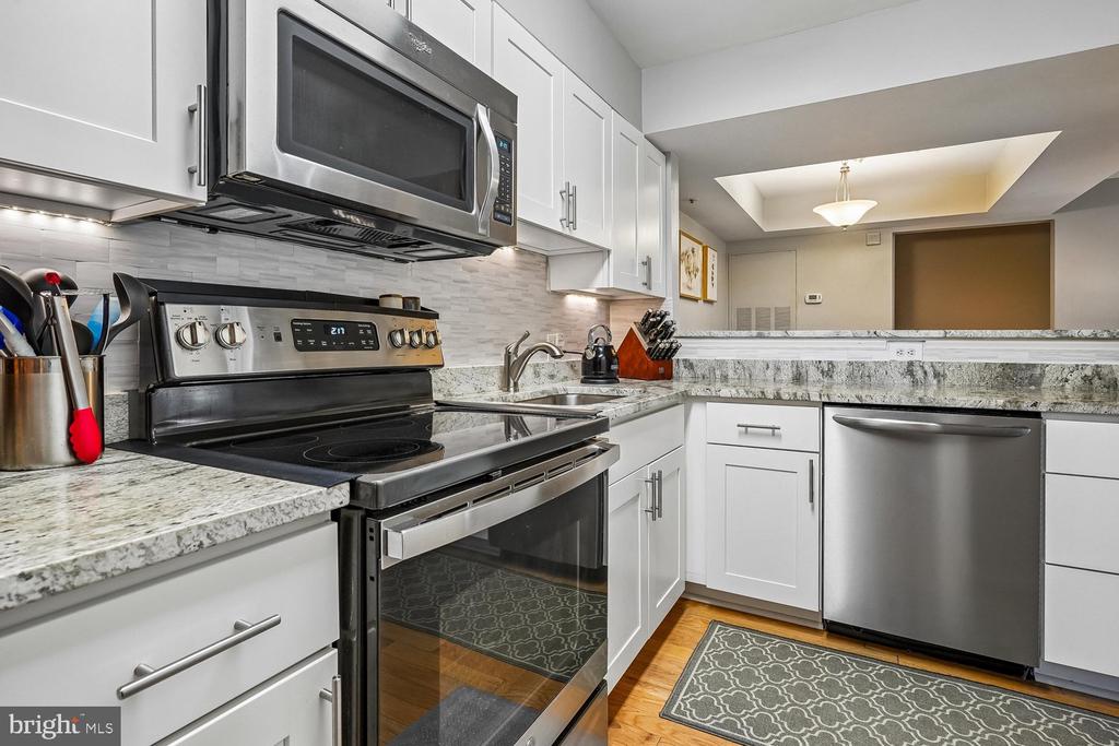 5804 INMAN PARK CIRCLE 210