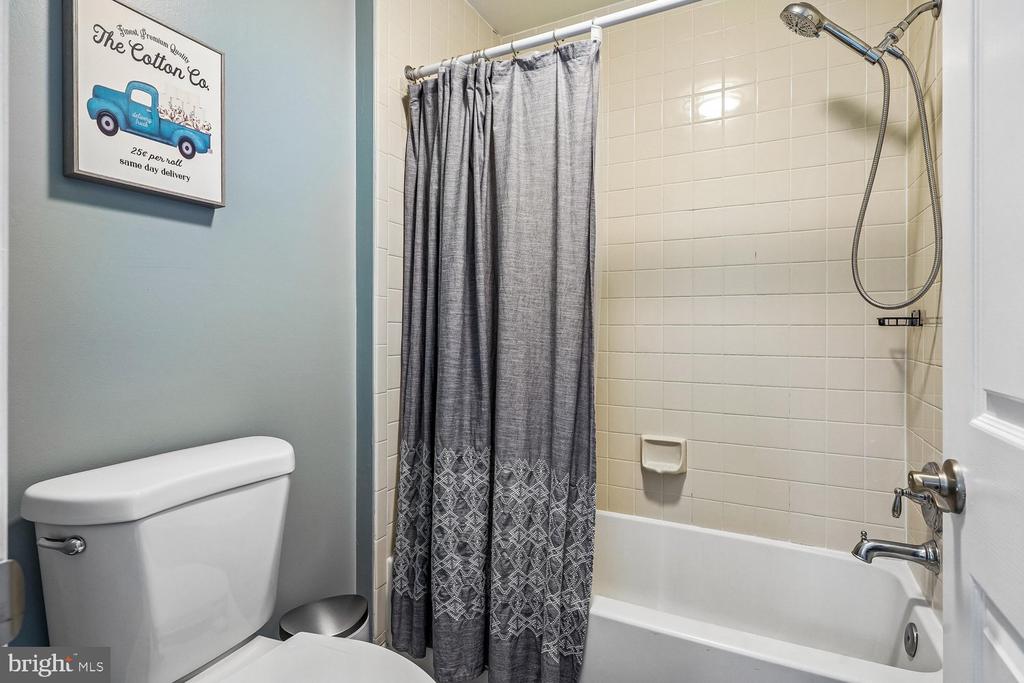 5804 INMAN PARK CIRCLE 210