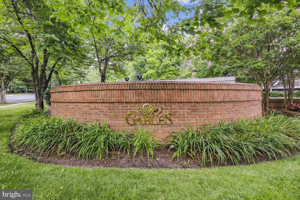 5804 INMAN PARK CIRCLE 210